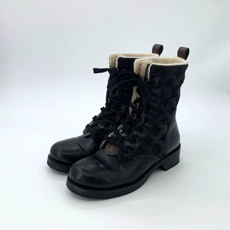 Louis Vuitton Louis Vuitton Black logo embossed lace-up Doc Martens boot Size US 7.5 / IT 37.5 - 1 Thumbnail