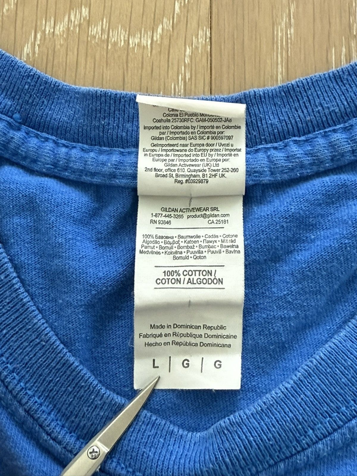 Gildan Magic of Service tee Size US L / EU 52-54 / 3 - 4 Thumbnail