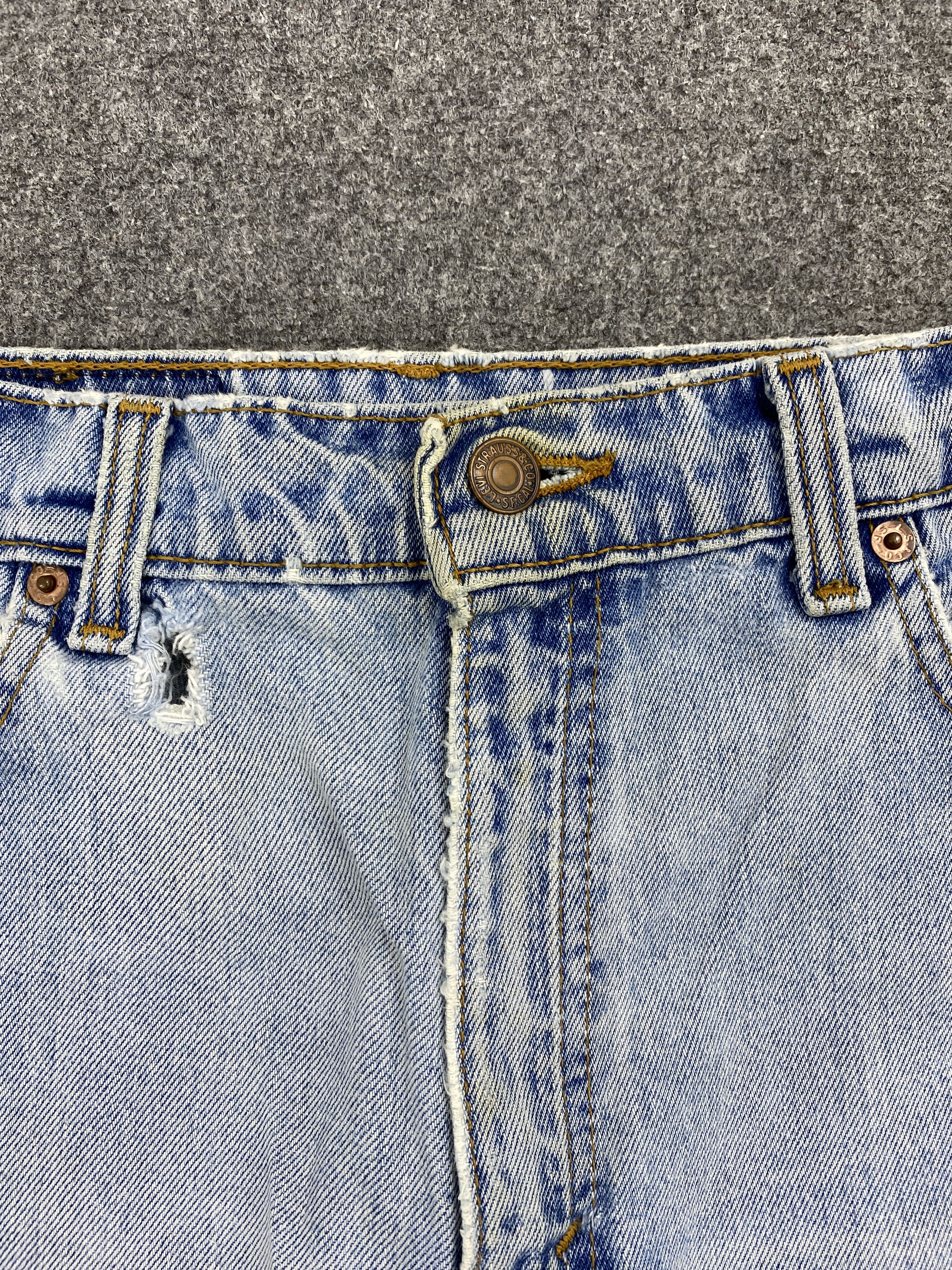 Levi's × Vintage Vintage Levis 551 Light Washed Jeans Size US 27 - 7 Thumbnail