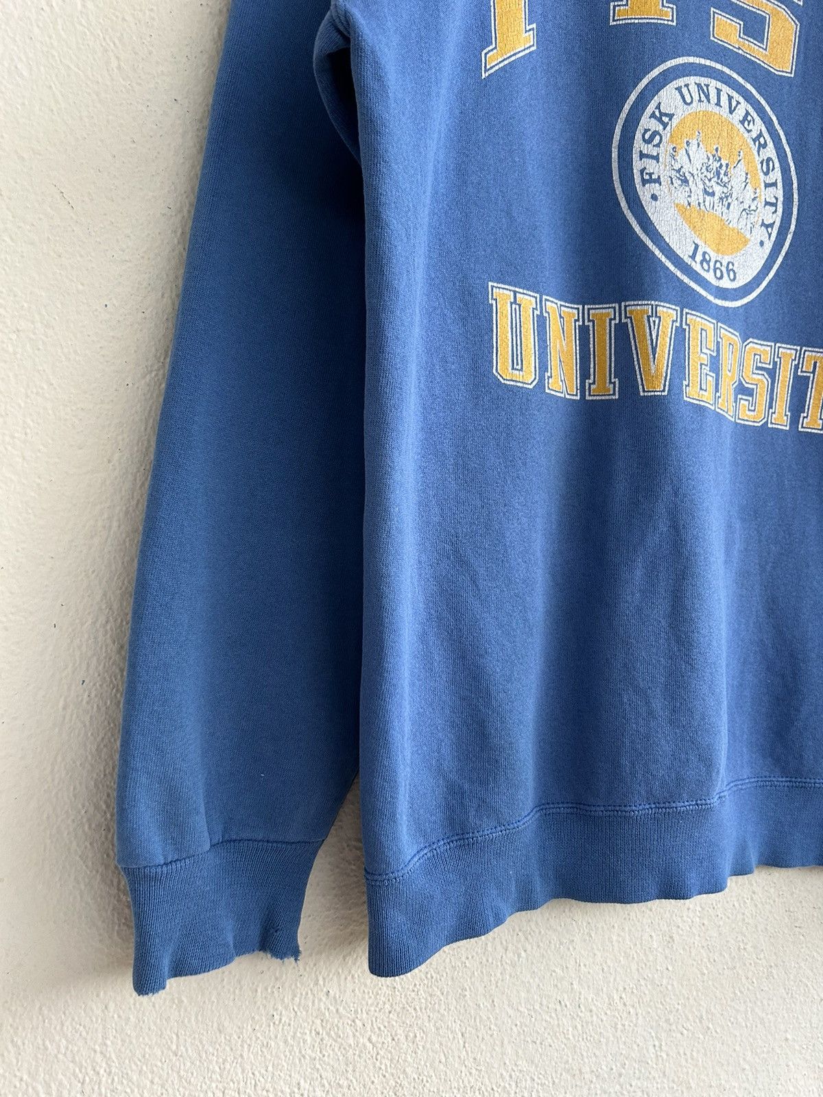 Other Vintage Fisk University Distressed Sweatshirt Size US L / EU 52-54 / 3 - 6 Thumbnail