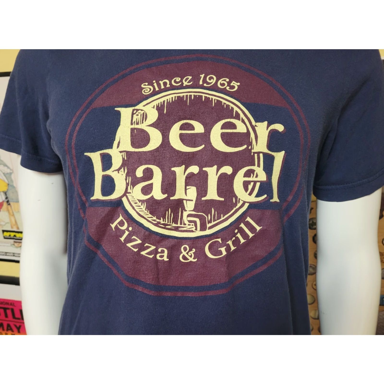 Vintage Beer Barrel Pizza & Grill T-Shirt Bar Sports Men M Blue Cotton Blend Short Sleeve Crew Neck Graphic Tee 1965 Bar Ohio Lima Columbus OH Size US M / EU 48-50 / 2 - 2 Thumbnail