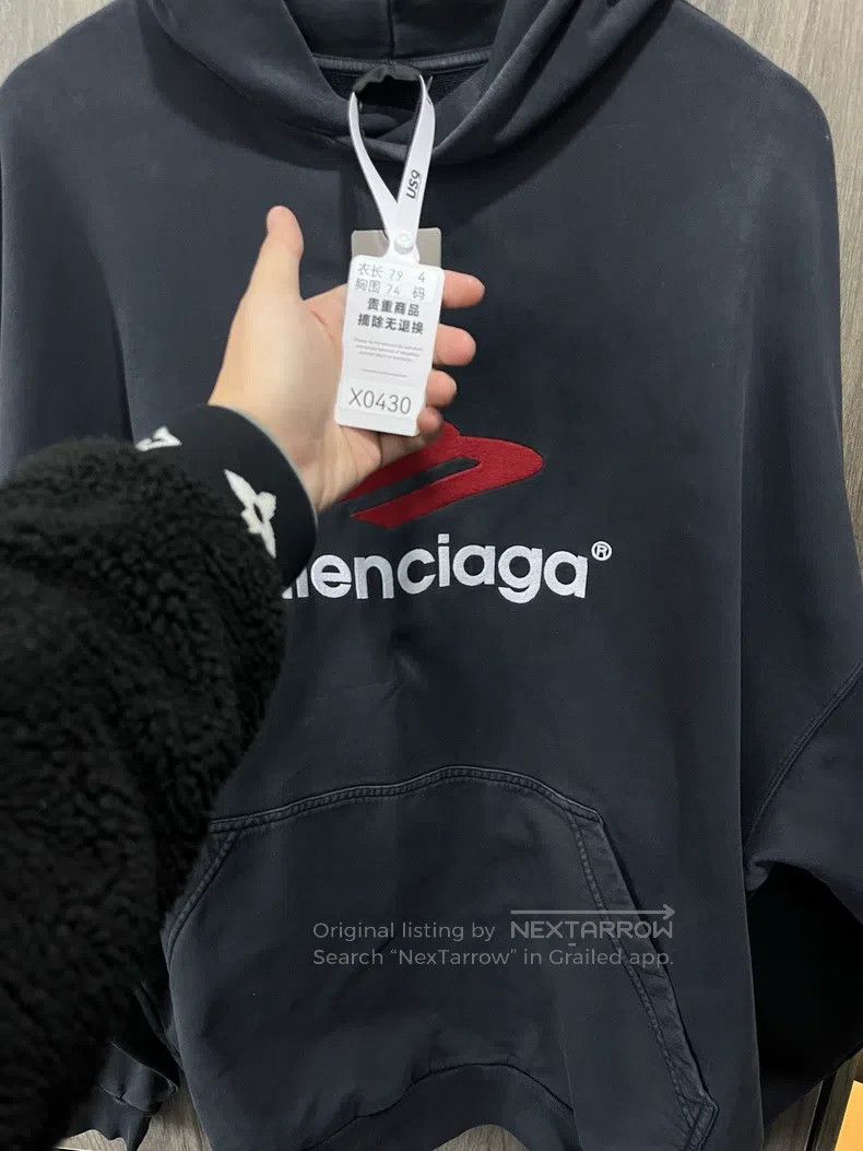 Balenciaga Balenciaga 3b embroidered hoodie Size US XL / EU 56 / 4 - 7 Thumbnail