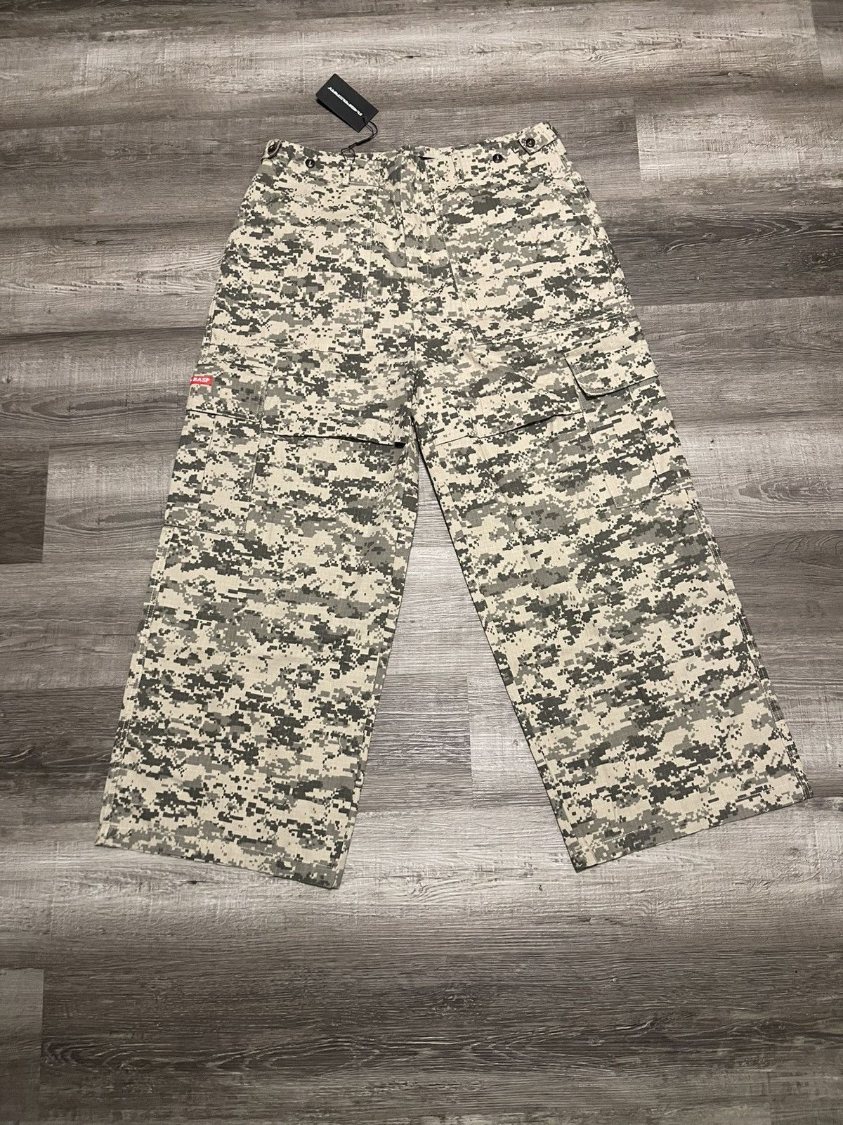 The GV Gallery Camo Pants Size US 36 / EU 52 - 1 Thumbnail