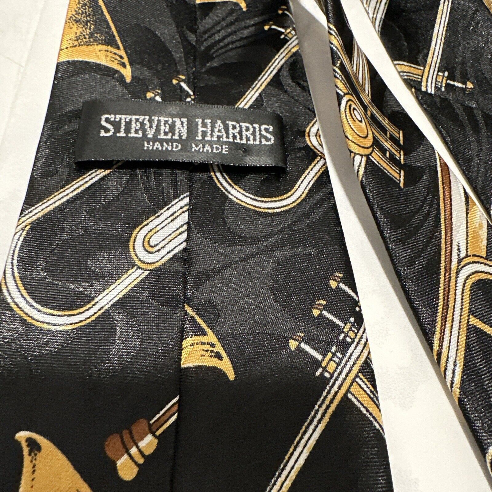 Steve Madden Steven Harris Handmade Tie Black W/Brass Trumpets Band Music Size ONE SIZE - 4 Thumbnail