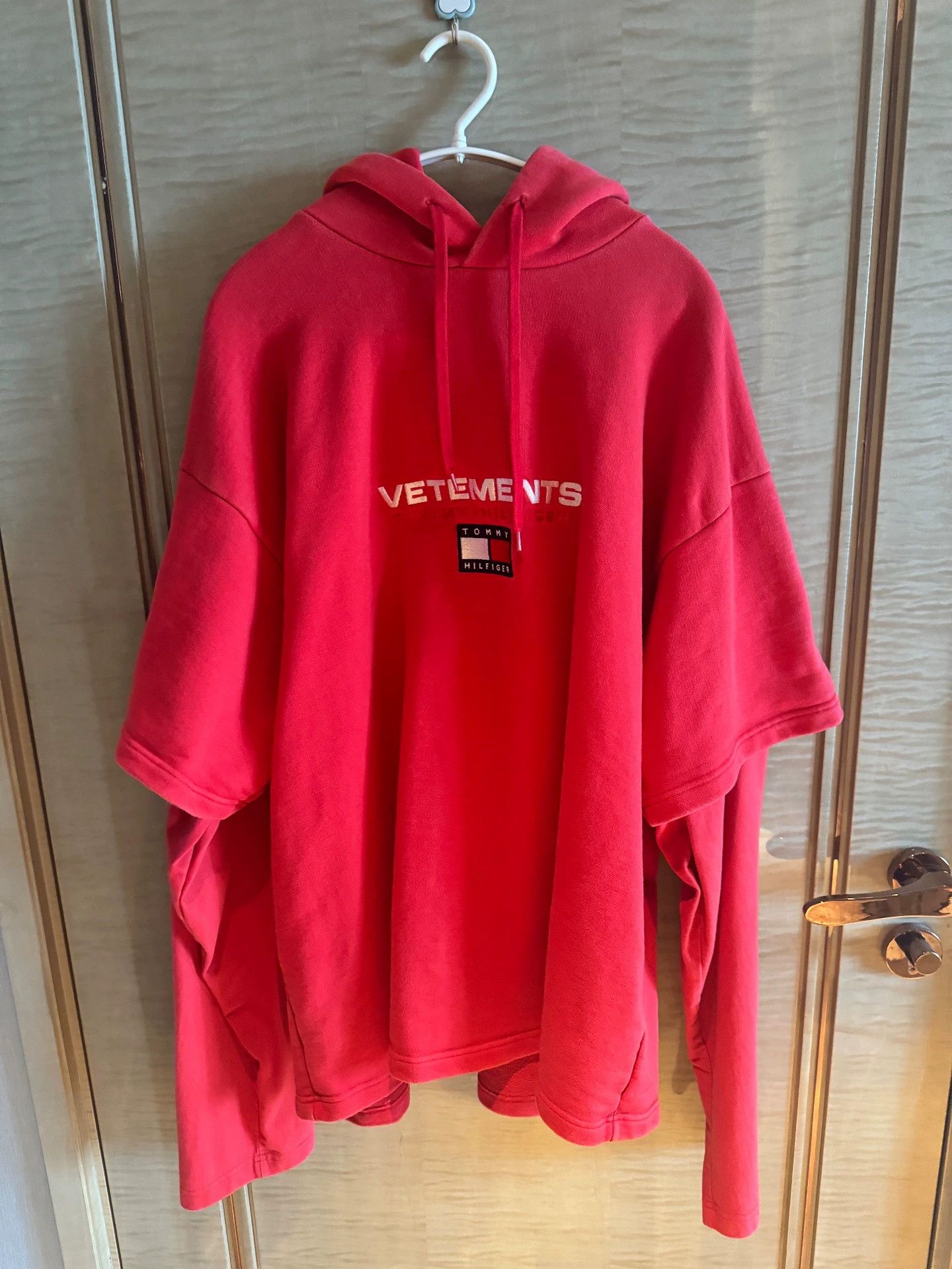 Vetements Vetements Tommy Hilfiger Red Layered Sweatshirt - dmc Size US M / EU 48-50 / 2 - 1 Thumbnail