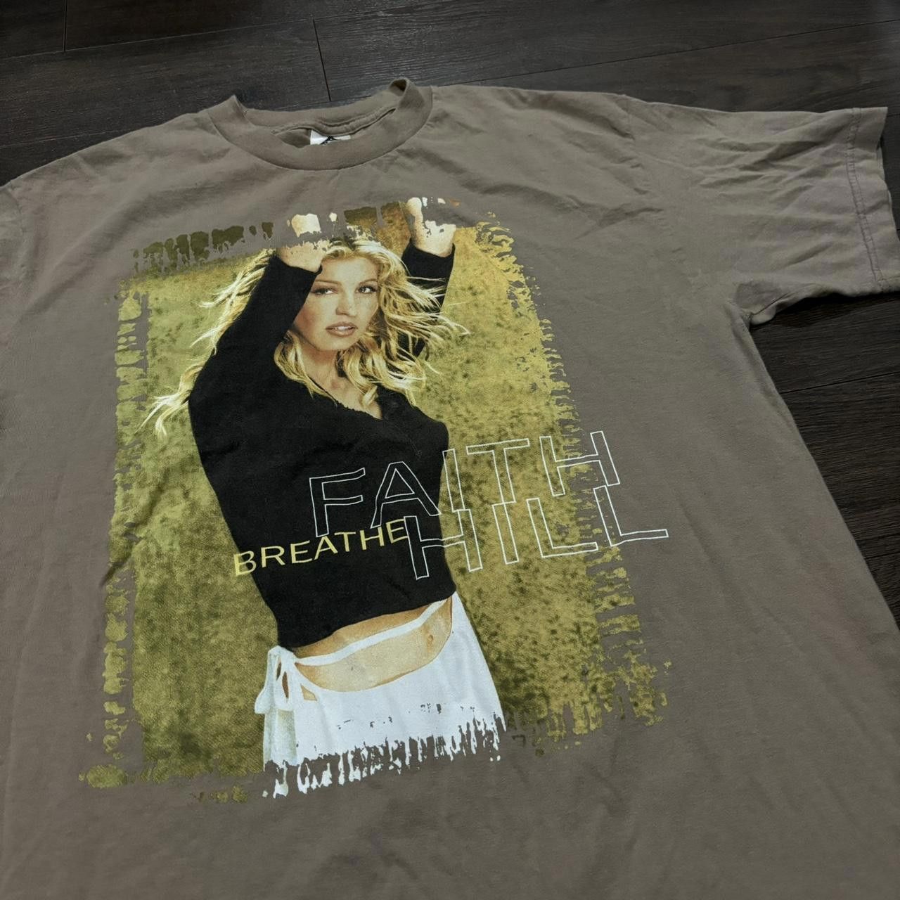 Designer Vintage Faith Hill Breathe T Shirt 1998 Large Size US L / EU 52-54 / 3 - 1 Thumbnail
