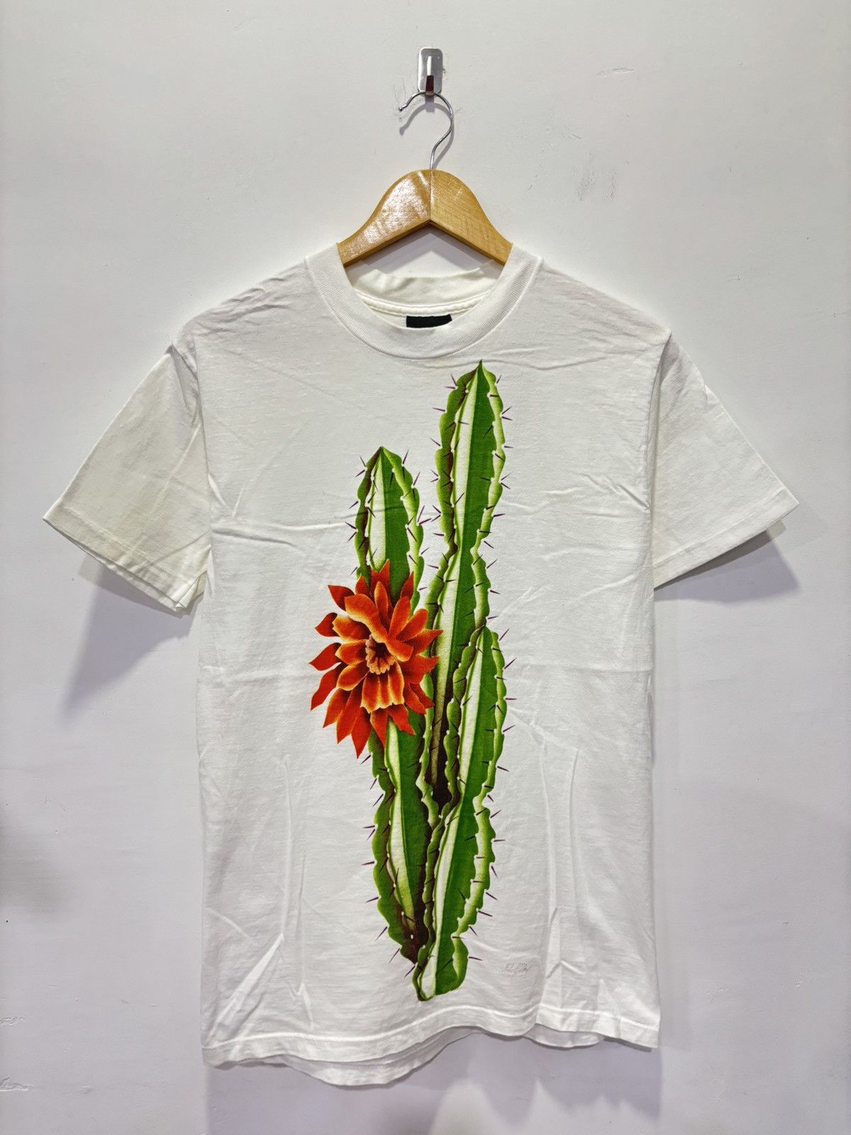 Vintage Vintage Flower Cactus Tshirt Size US S / EU 44-46 / 1 - 1 Thumbnail