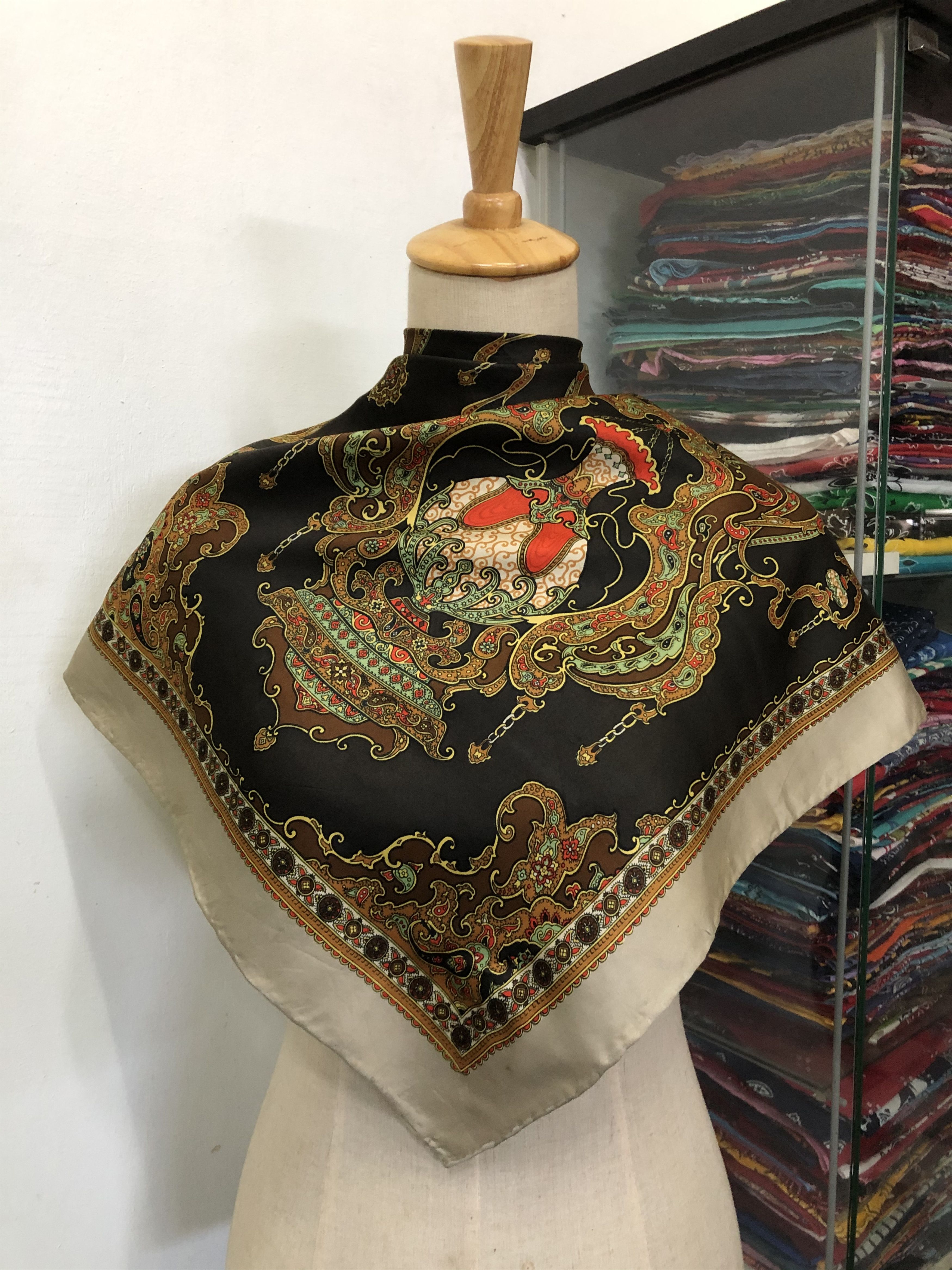 Vintage Vintage Silk Scarf Size ONE SIZE - 1 Thumbnail