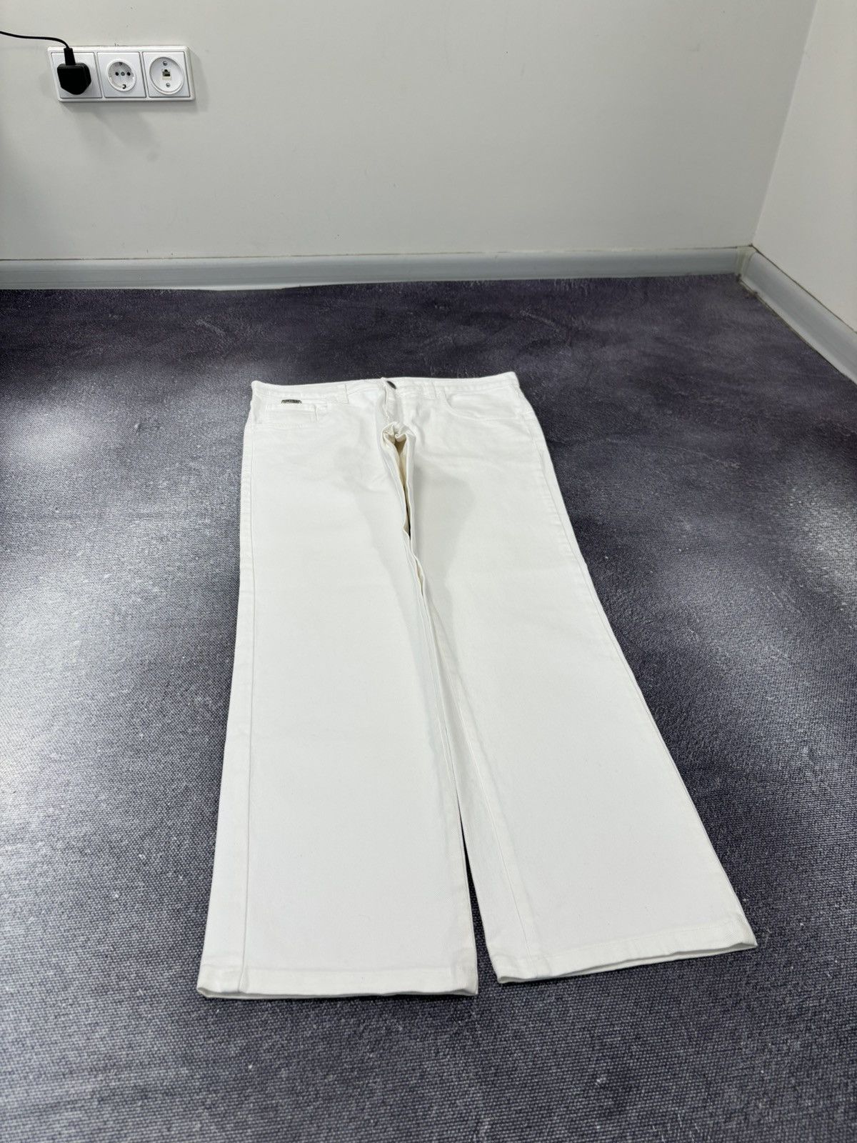 Iceberg Vintage Iceberg Men’s White Italian Denim Straight Fit Jeans Size US 31 - 3 Thumbnail
