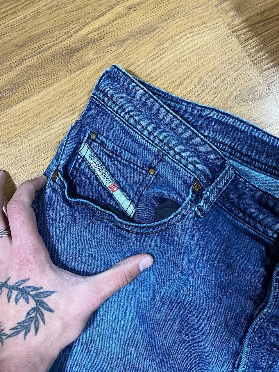 Diesel 90s Diesel distressed baggy jeans vintage japanese brand Size US 38 / EU 54 - 14 Thumbnail