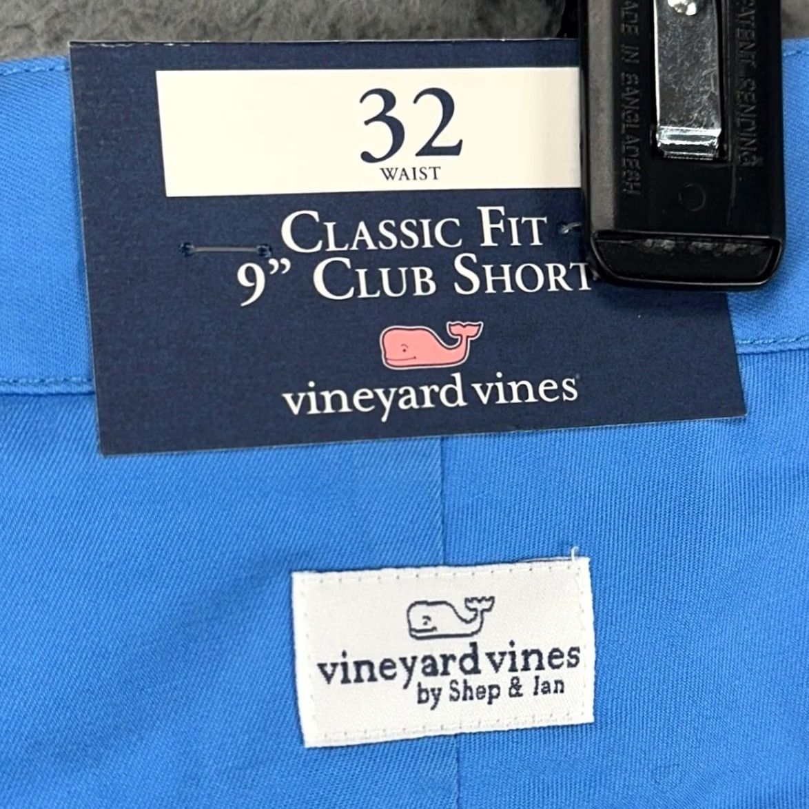 Vineyard Vines Vineyard Vines Mens Club Shorts 32X9 Blue Fish Embroidered Khaki Classic Fit NEW Shorts Mens Blue Khaki 32x9 University? Size US 32 / EU 48 - 2 Thumbnail