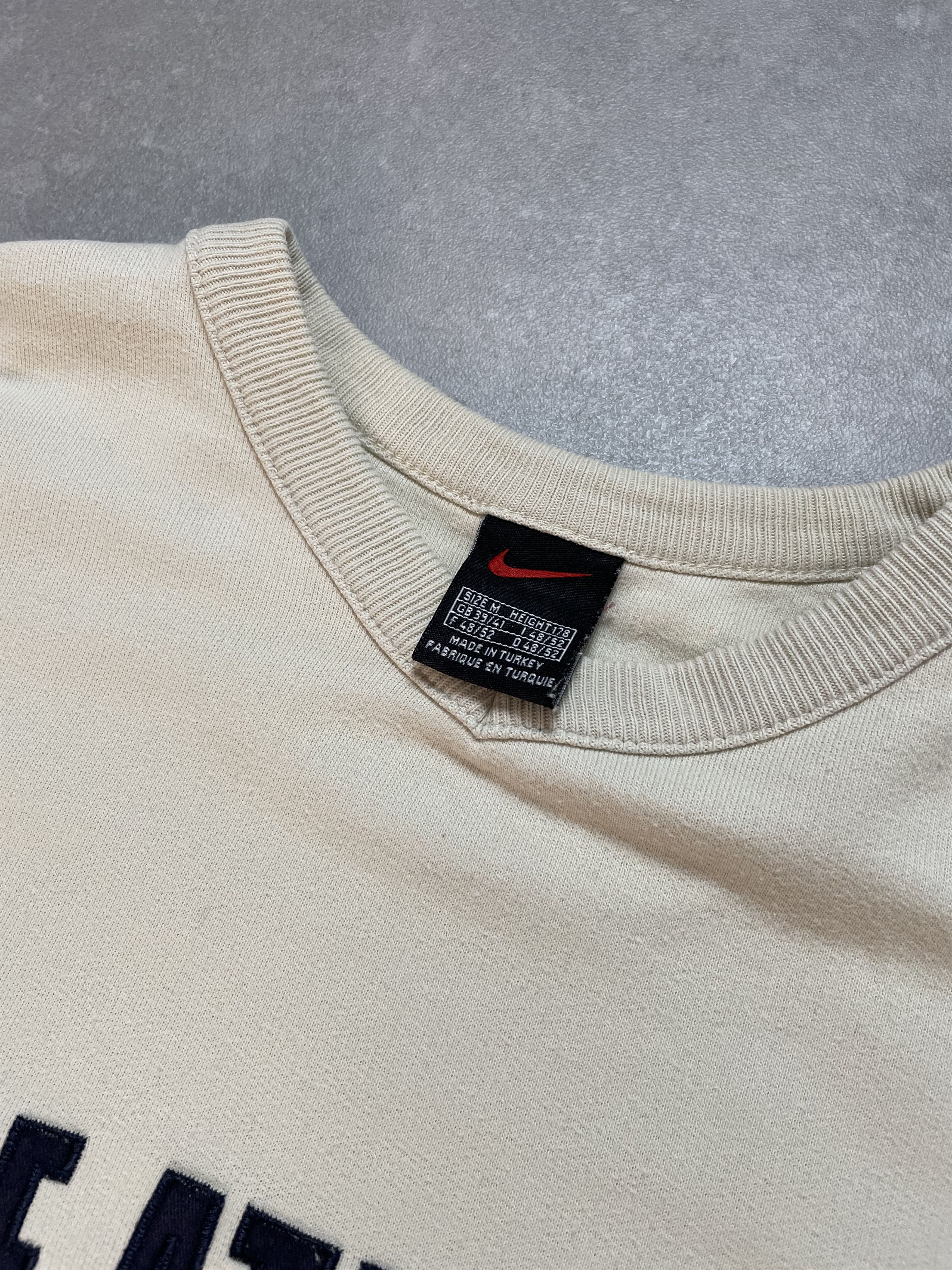 Nike Nike Vintage Sweatshirt / Streetwear Style Size US M / EU 48-50 / 2 - 6 Thumbnail