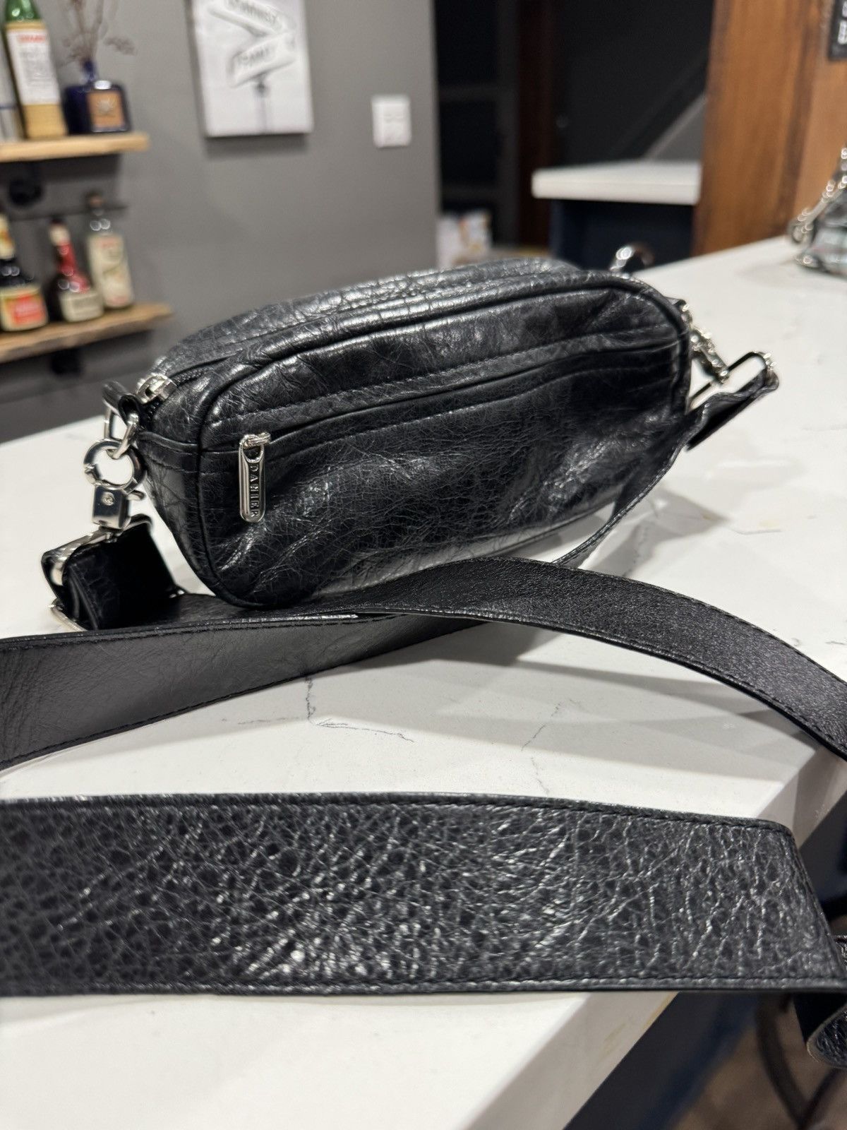 Danier Vintage Danier Leather Crossbody Bag Y2K Shoulder Pouch Size ONE SIZE - 5 Thumbnail