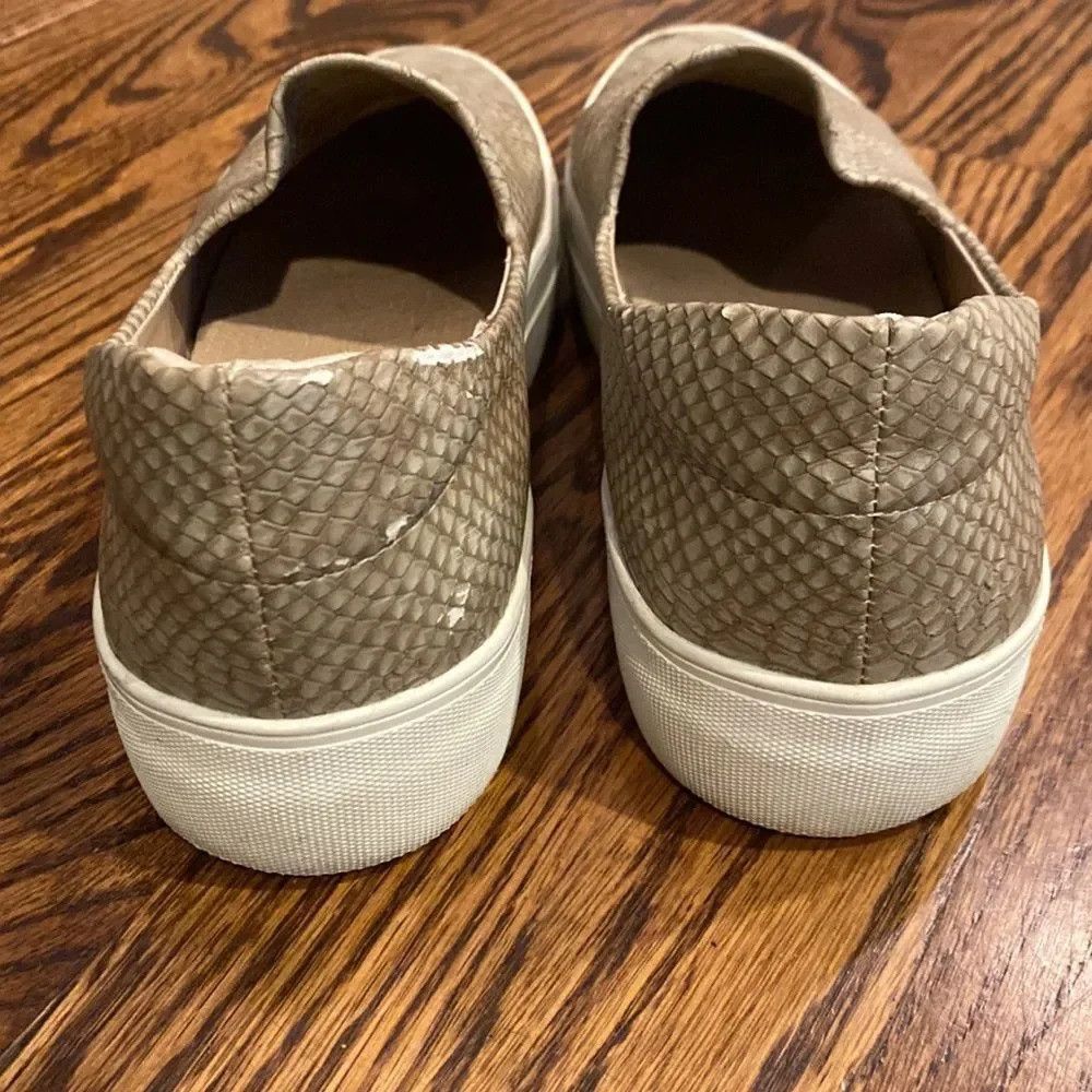 J/Slides J Slides Women's 8 Beige Slip On Sneaker Snakeskin Print Em Size US 8 / IT 38 - 3 Thumbnail
