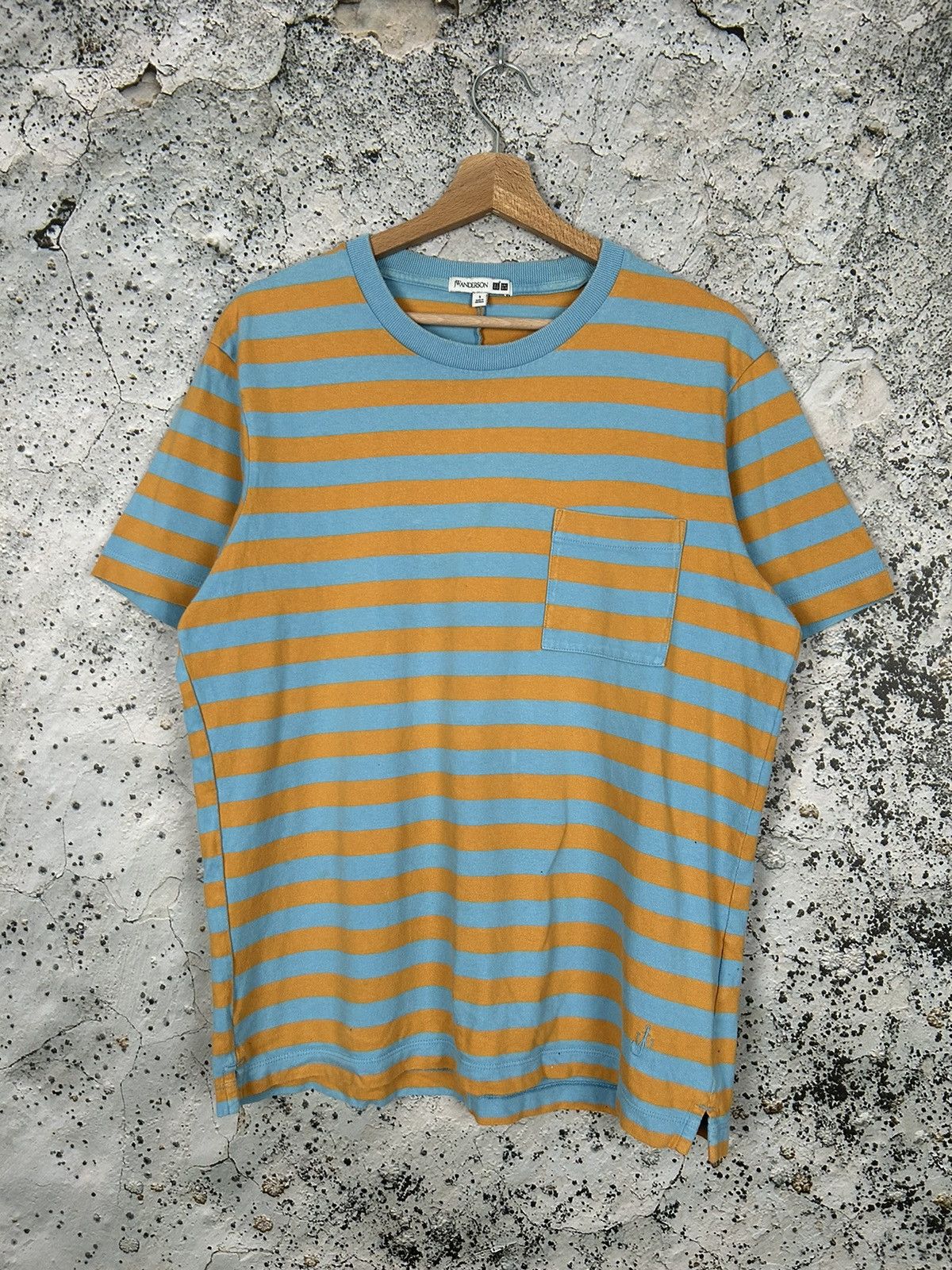 JW Anderson Uniqlo x J.W. Anderson Stripe Tee Streetwear Hype Designer Size US S / EU 44-46 / 1 - 1 Thumbnail