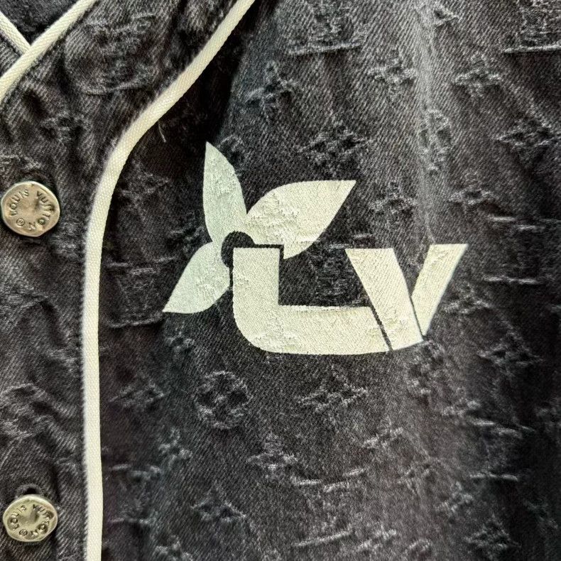 Louis Vuitton Louis Vuitton Embossed Dark Pattern Full Embroidered Logo S Size US L / EU 52-54 / 3 - 2 Thumbnail