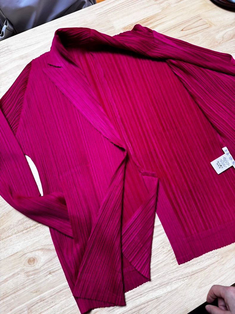 Other Issey Miyake/三宅一生 size:3 Rose red pleated suit Size M / US 6-8 / IT 42-44 - 2 Thumbnail