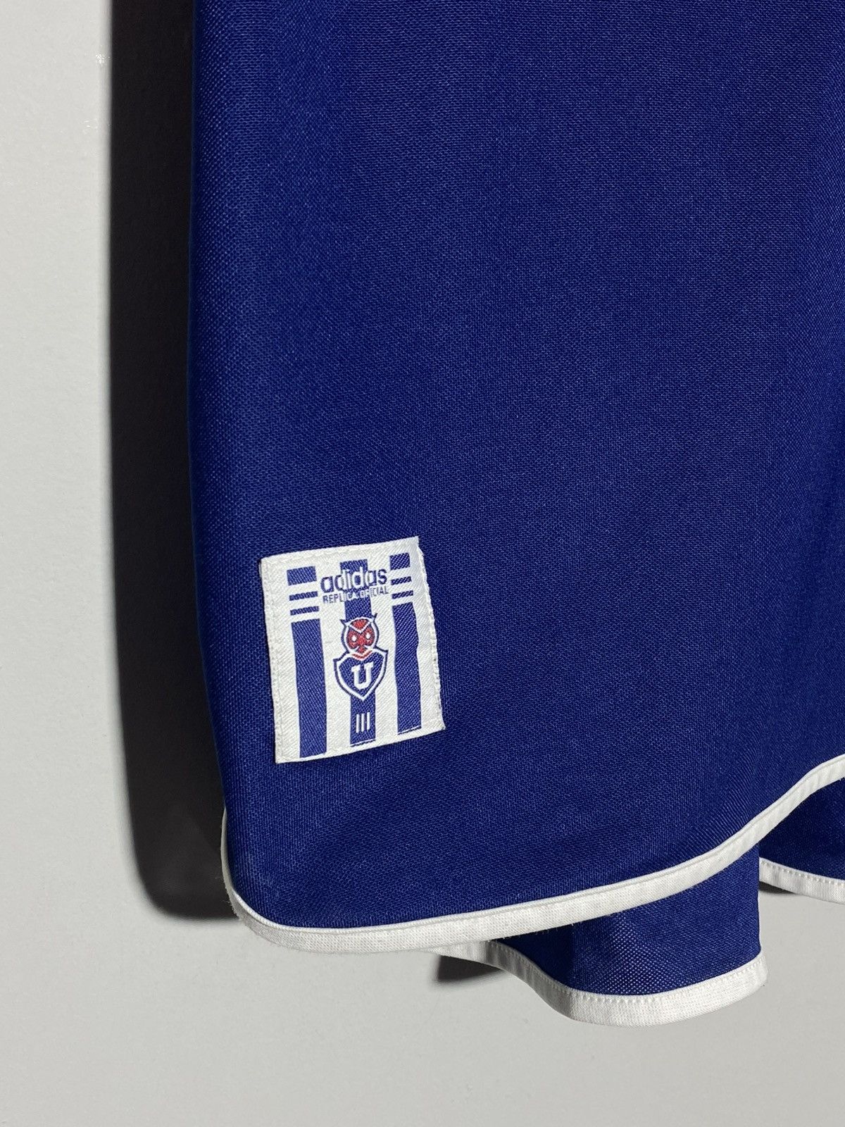 Adidas Adidas Universidad de Chile 2001/02 Home Football Shirt Size US L / EU 52-54 / 3 - 6 Thumbnail