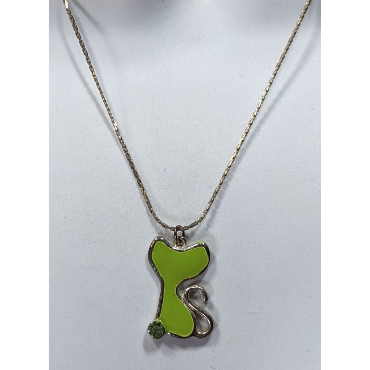 Other Retro Green Enamel Cat Pendant Necklace With Silver Tone Cha Size ONE SIZE - 4 Thumbnail