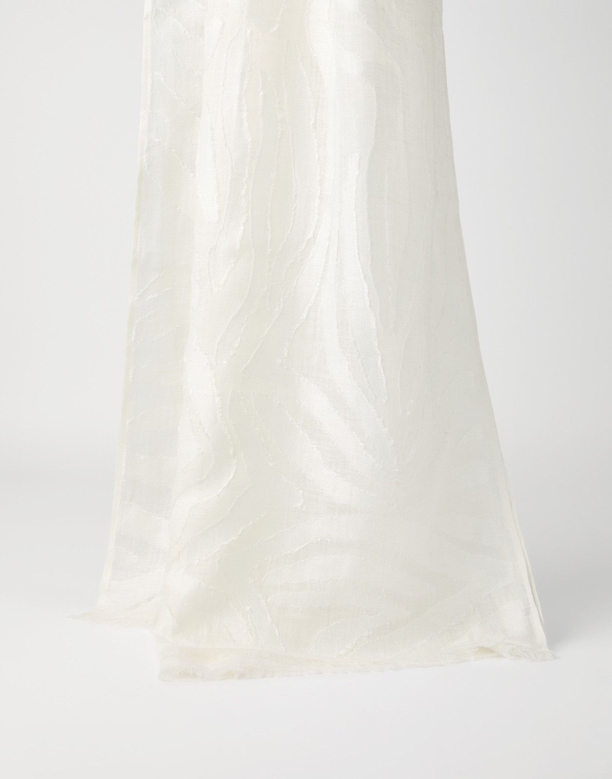 Brunello Cucinelli o1la1rc1a0326 Size: OS / Scarf in White Size ONE SIZE - 3 Thumbnail
