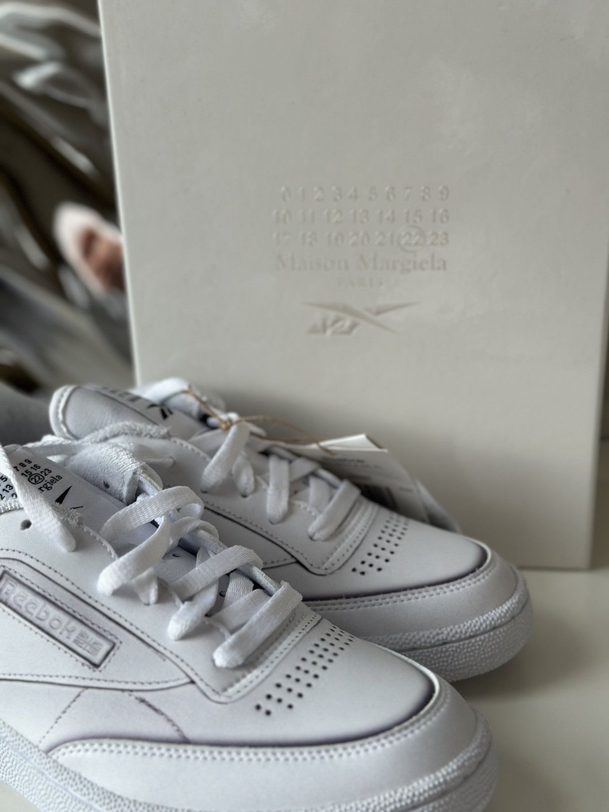 Maison Margiela × Reebok MAISON MARGIELA X REEBOK CLUB C WHITE Size US 9 / IT 39 - 6 Thumbnail