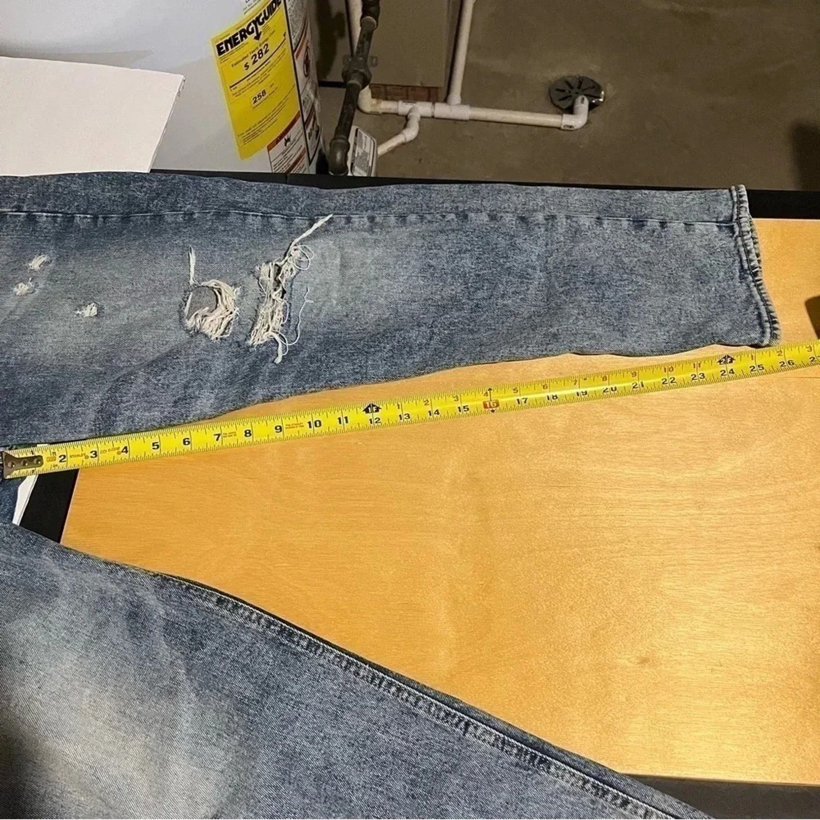 Old Navy Old Navy Women's Distressed Sky-Hi Extra Jeans Size 12 Size 34" / US 12 / IT 48 - 8 Thumbnail