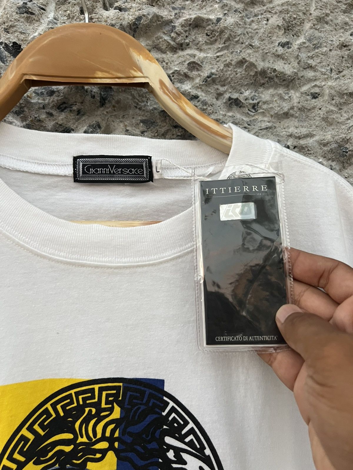 Versace Jeans Couture Vintage Versace T-shirt 90s Size US L / EU 52-54 / 3 - 4 Thumbnail