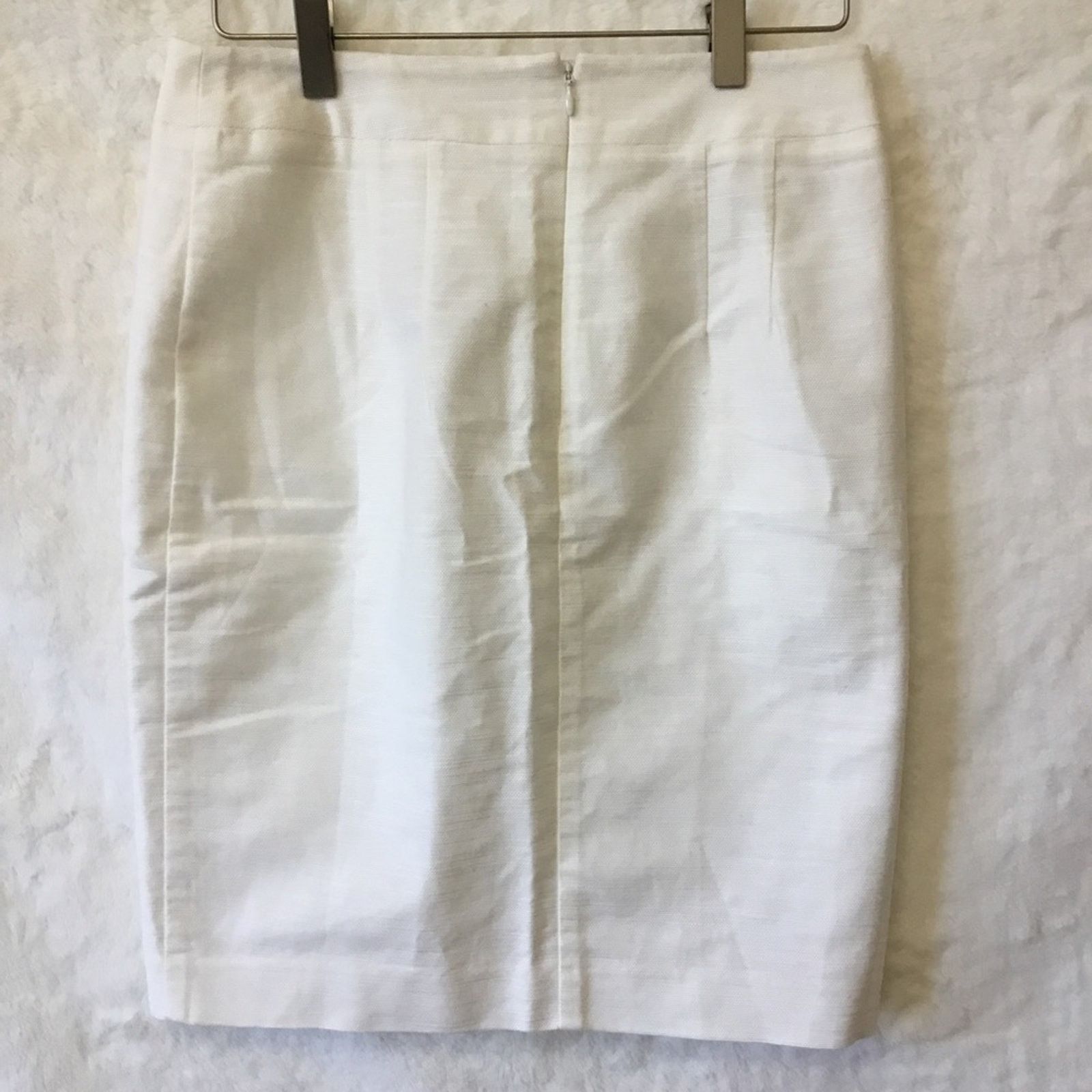 Loft Loft White Button Detail Pencil Skirt Size 27" / US 4 / IT 40 - 3 Thumbnail