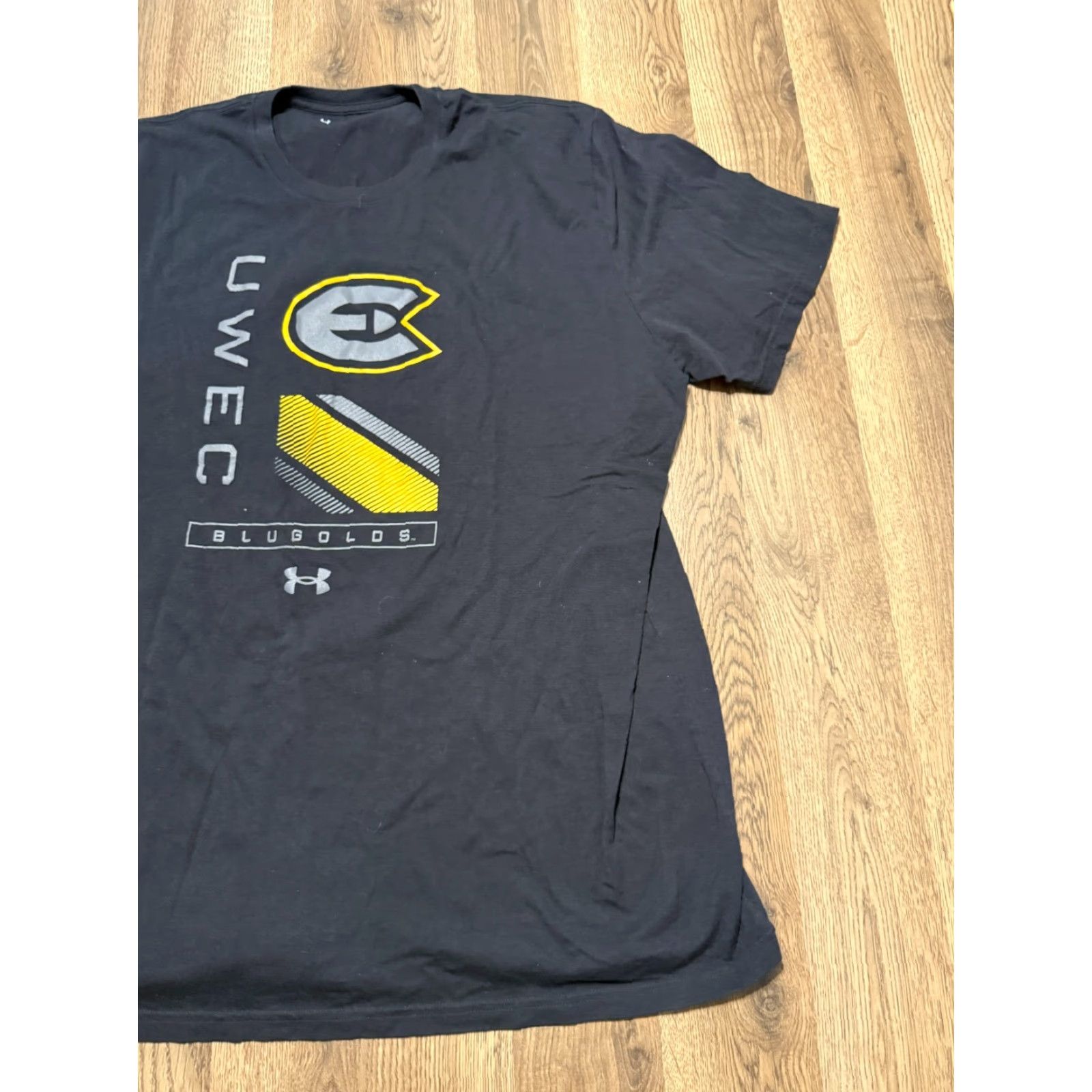 Under Armour Under Armour Shirts Mens 3XL Black Short Sleeve Crew Neck UWEC Blue Golds Shirt T-Shirt Mens Black 3XL Under Armour HeatGear Sports Size US XXL / EU 58 / 5 - 2 Thumbnail