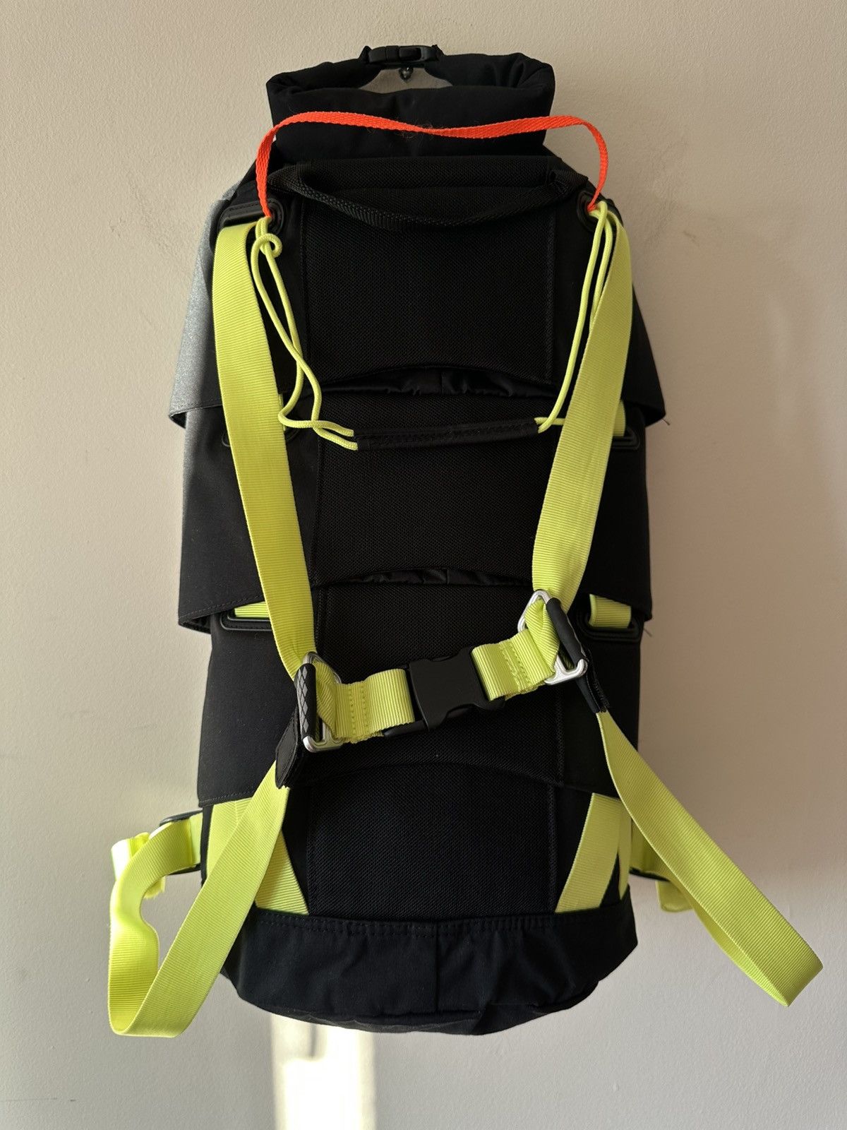 Nike Nike Mog Bolt expandable backpack black neon Size ONE SIZE - 4 Thumbnail