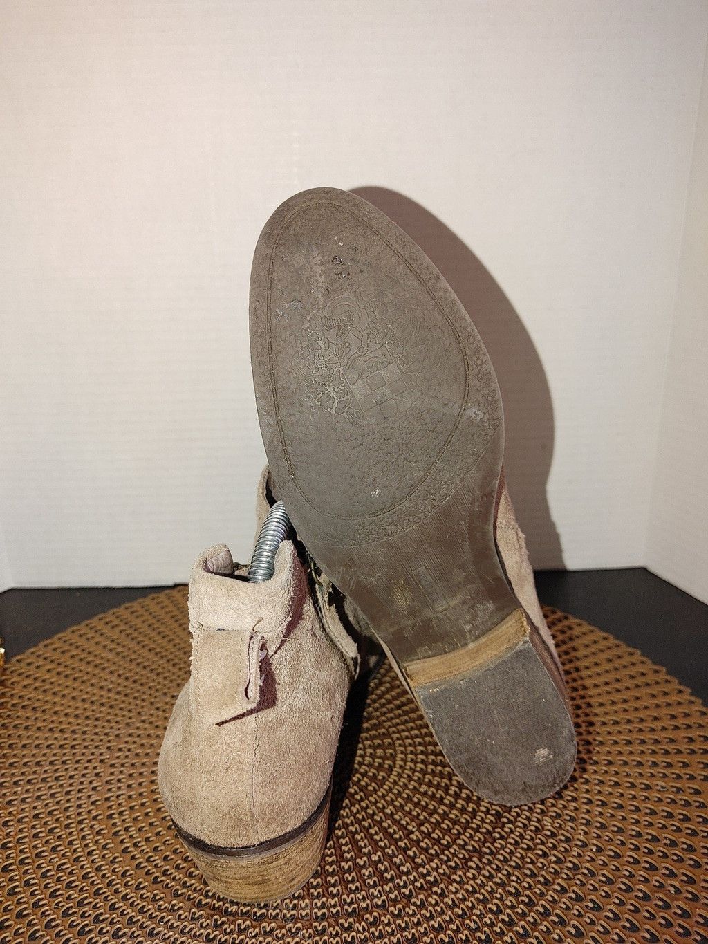 Vince Camuto Vince Camuto Tricera Suede Ankle Booties Size 8.5M Size US 8.5 / IT 38.5 - 6 Thumbnail