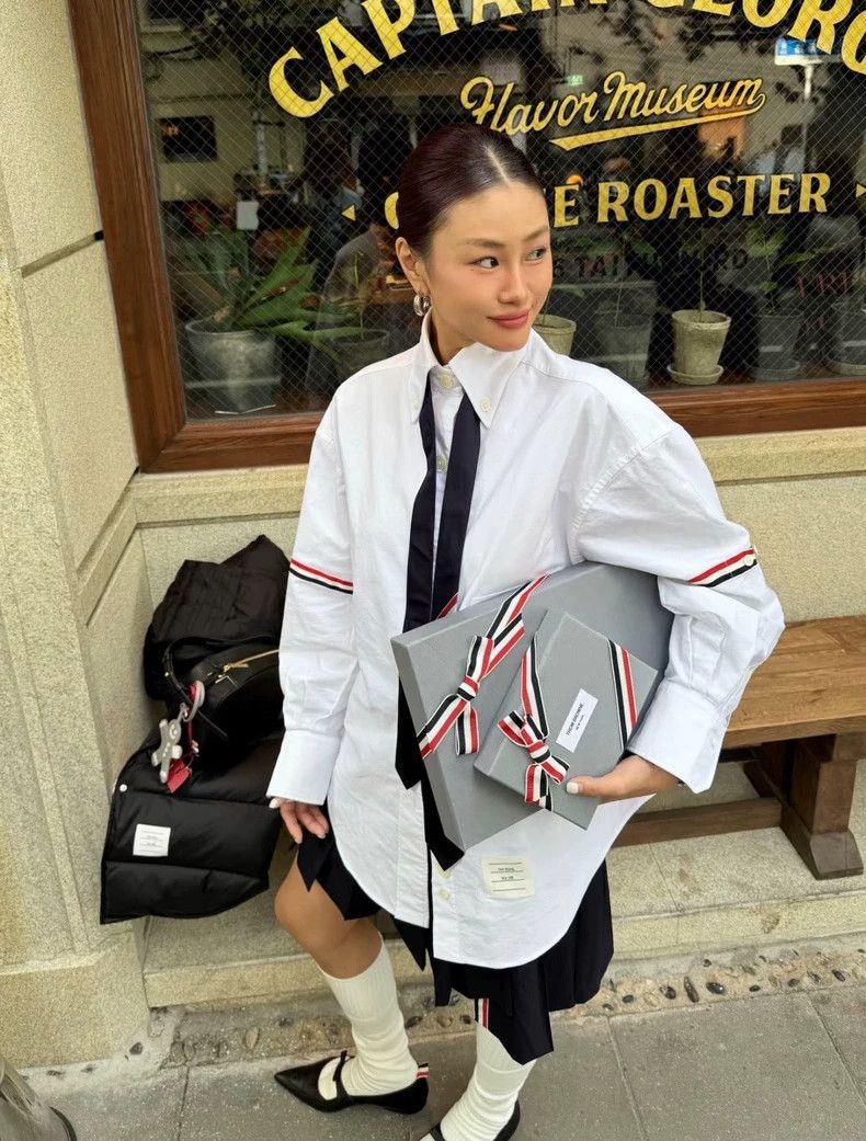 Thom Browne Thom Browne Classic two-sleeved shirt Size XS / US 0-2 / IT 36-38 - 7 Thumbnail