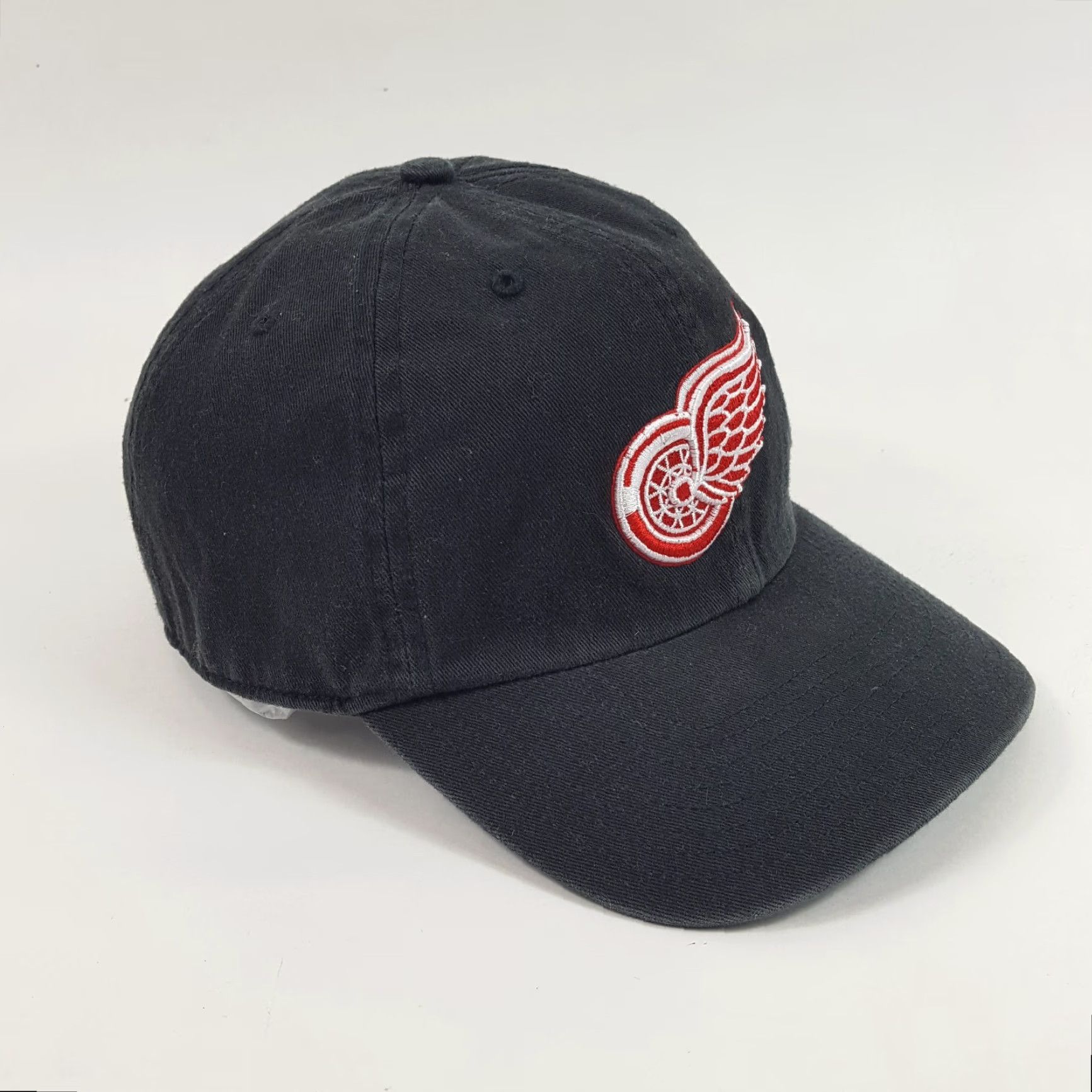 NHL VINTAGE ’47 Detroit Red Wings NHL Baseball Cap Hat Fitted Size M Black Twill Retro 90s Mens Size ONE SIZE - 4 Thumbnail