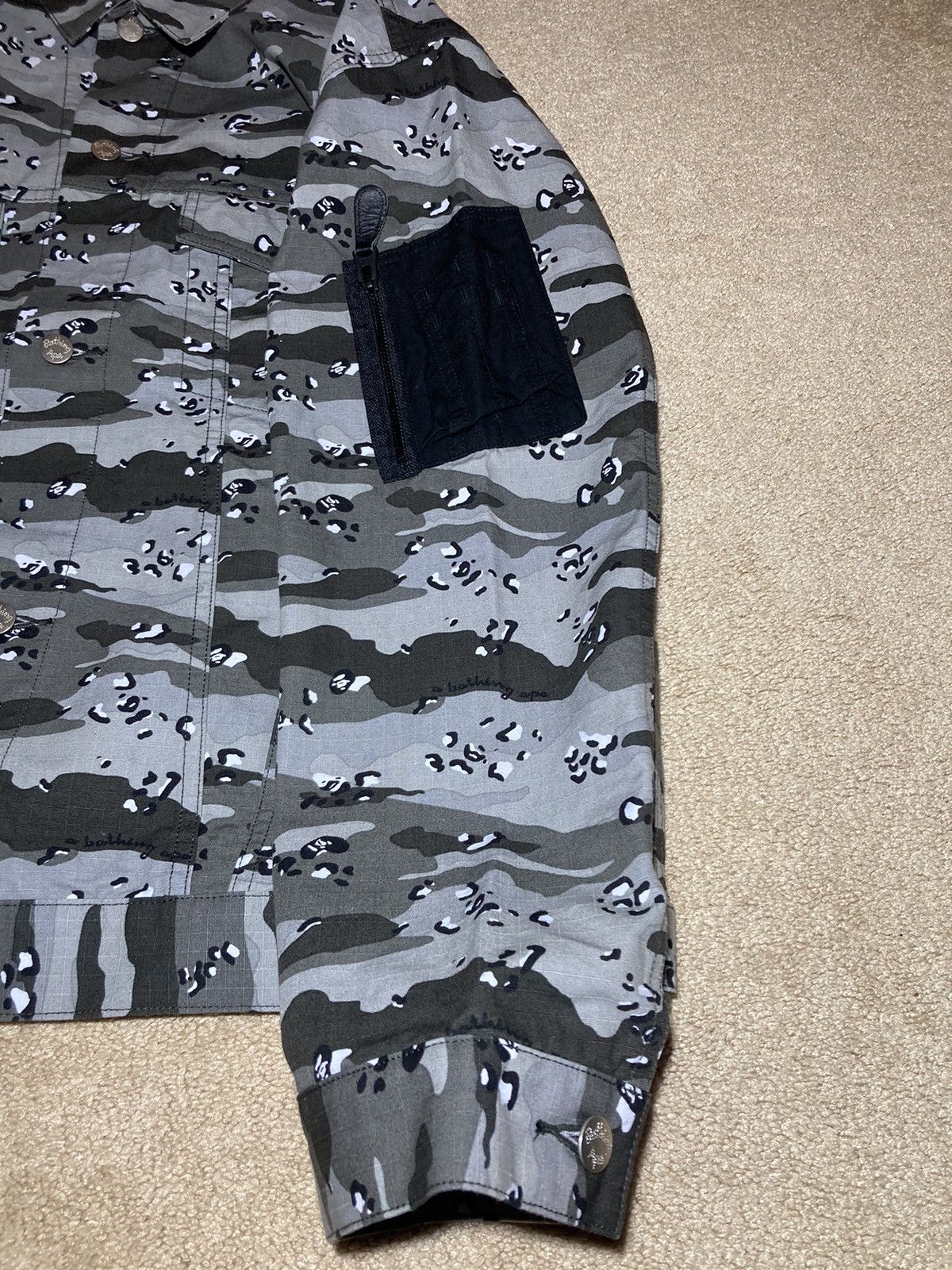 Bape 2018 Bape Gray Ape Face Camo Jacket Logo Denim Black Loose Size US M / EU 48-50 / 2 - 9 Thumbnail