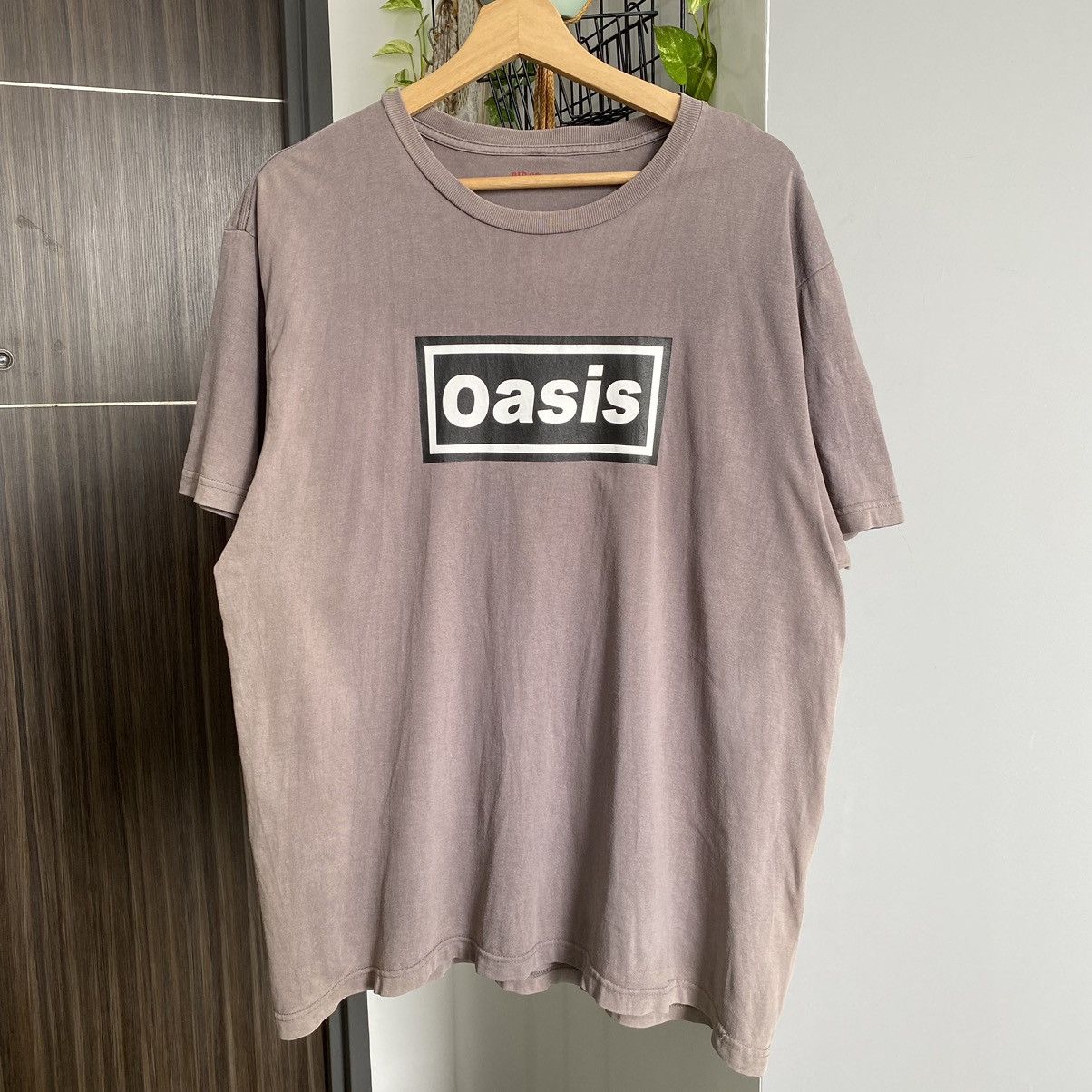 Band Tees Thrashed Faded Vintage Oasis Definitely Maybe ERD GRUNGE TEE Size US XL / EU 56 / 4 - 1 Thumbnail