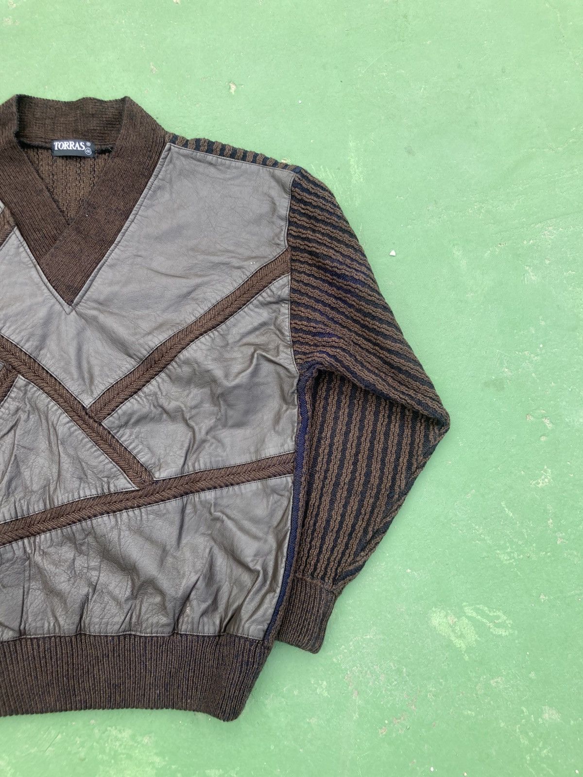 Torras Vintage Torras Spain V-Neck Knitwear Patchwork Leather Size US L / EU 52-54 / 3 - 4 Thumbnail