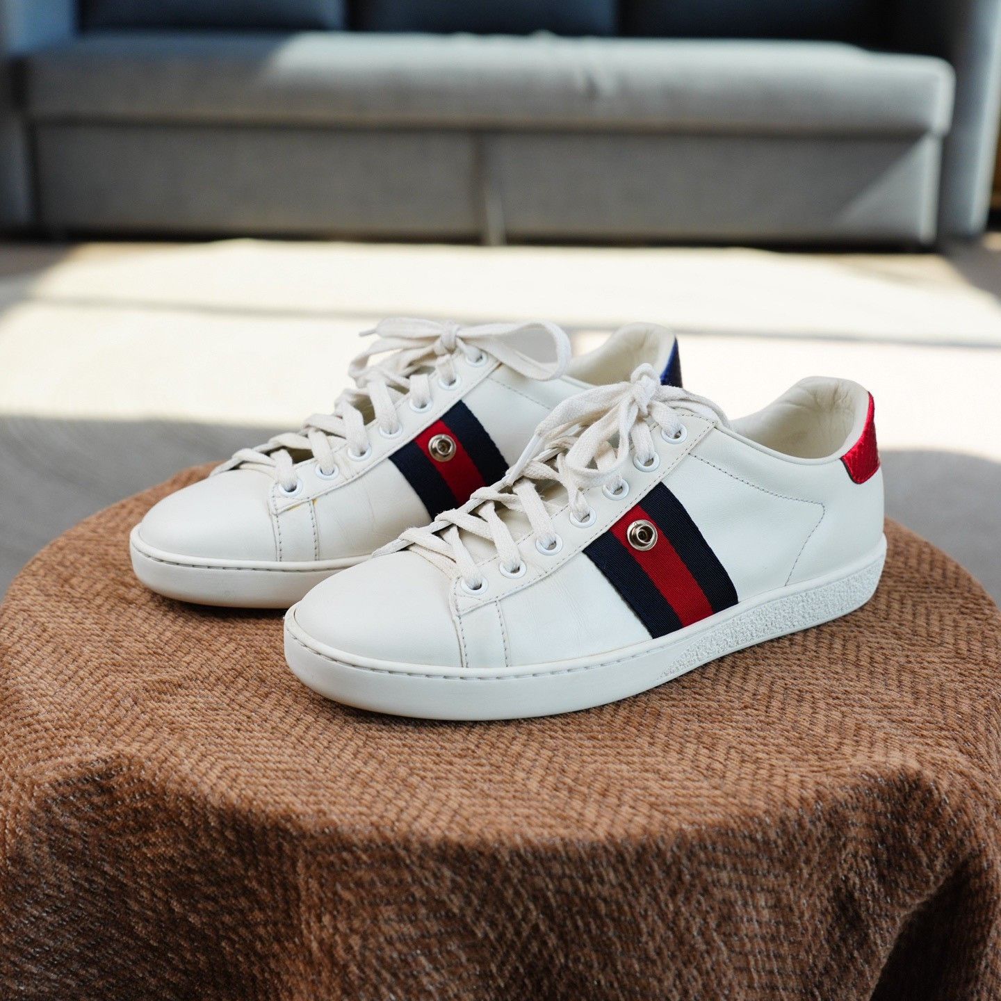 Gucci Gucci White Lowtop Sneakers us_6-5 Women Size US 6.5 / IT 36.5 - 1 Thumbnail