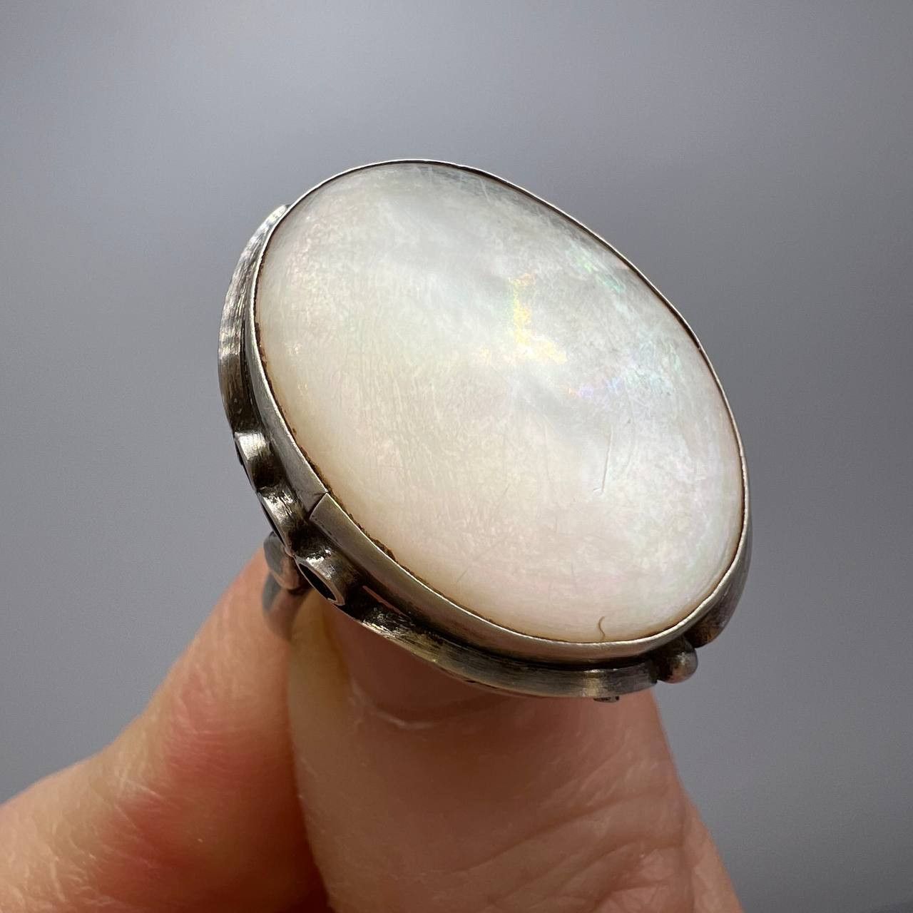 Vintage Vintage Sterling Silver 925 Ring Mother of Pearl Size 8.5 Size ONE SIZE - 1 Thumbnail