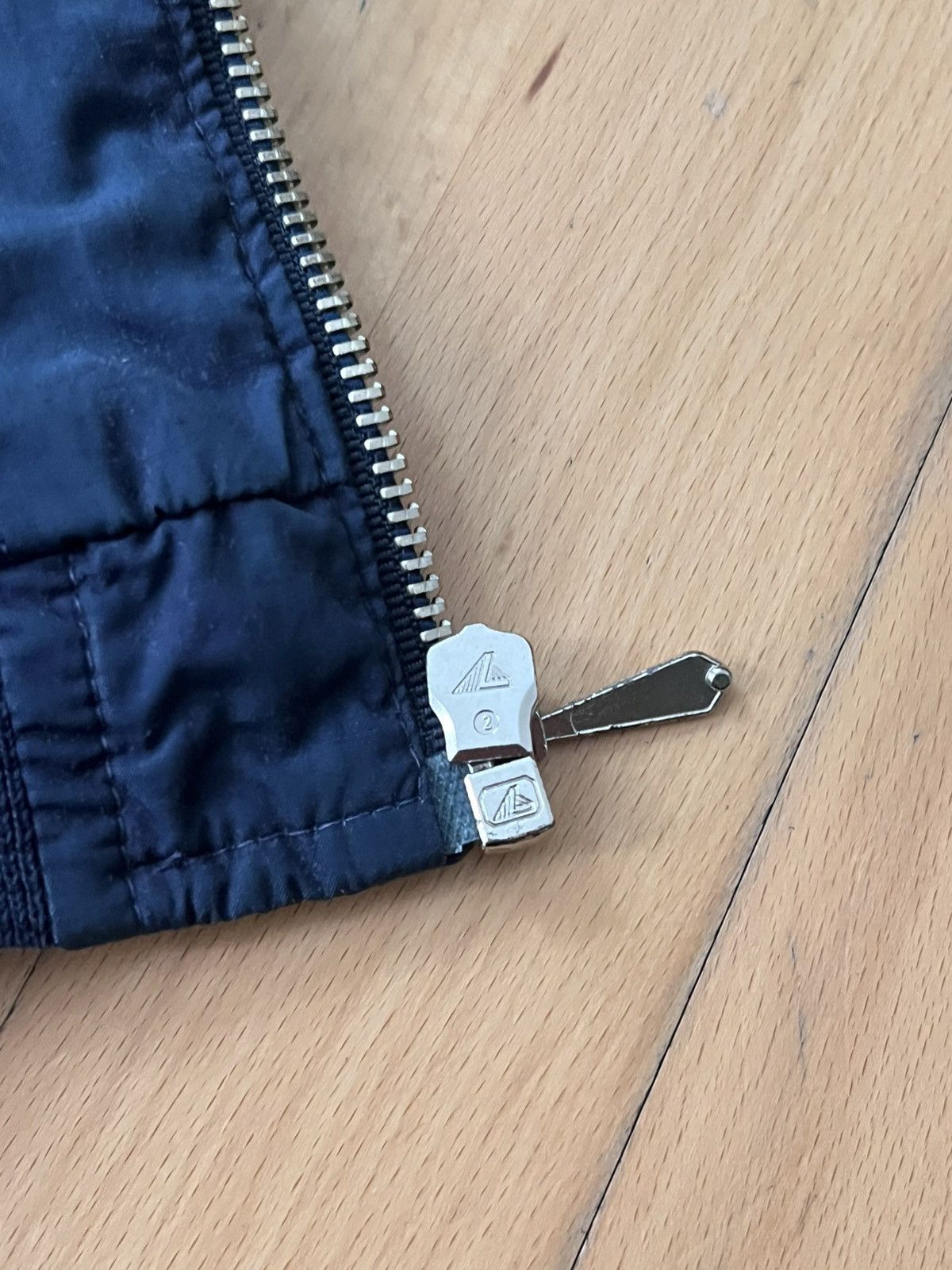 Giorgio Armani Vintage Armani Jeans cropped fit bomber jacket Size US XS / EU 42 / 0 - 4 Thumbnail