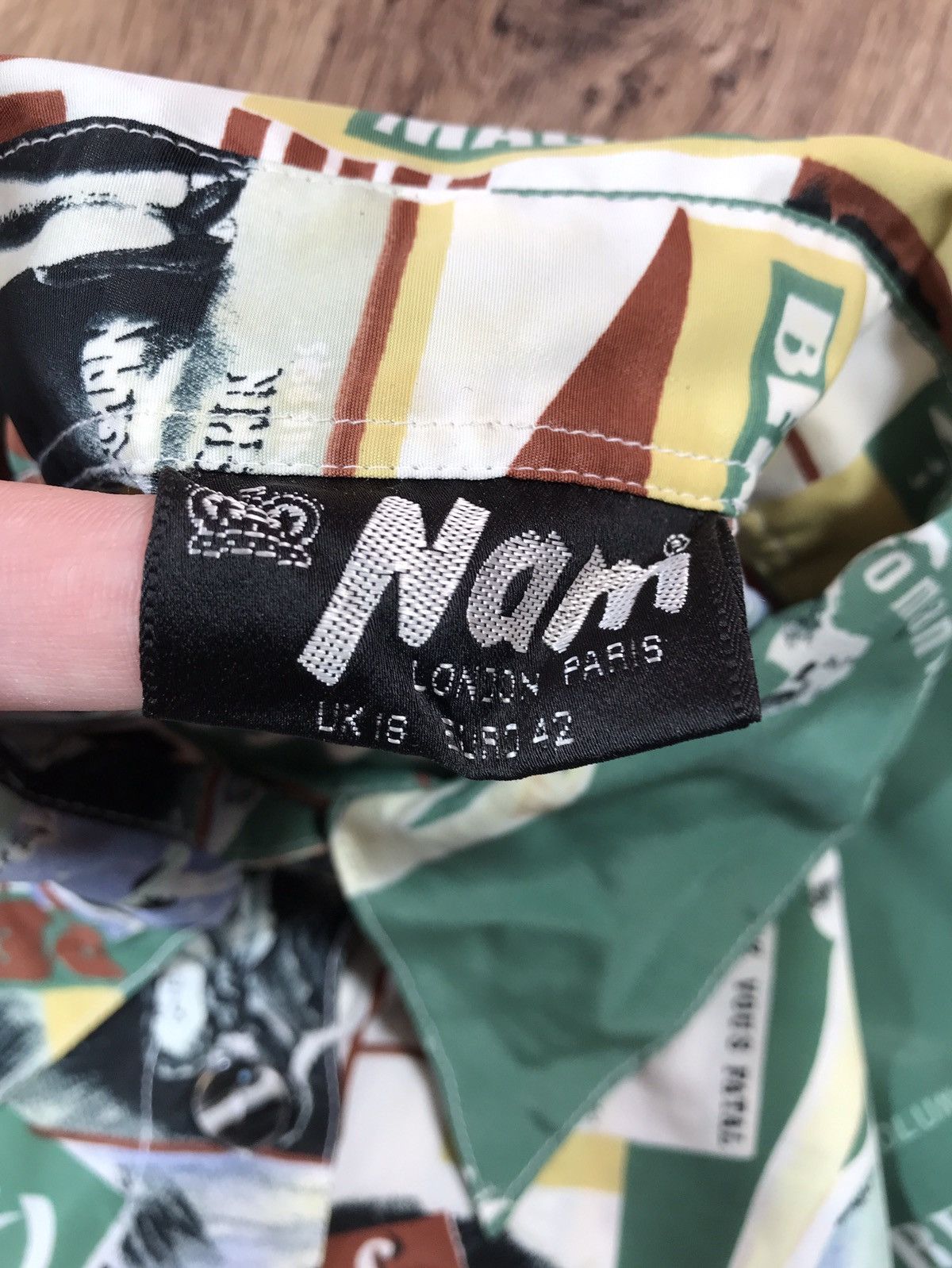 Vintage Vintage 90s ART Movie Logo Hawaiian Shirt Streetwear Style Size US S / EU 44-46 / 1 - 9 Thumbnail