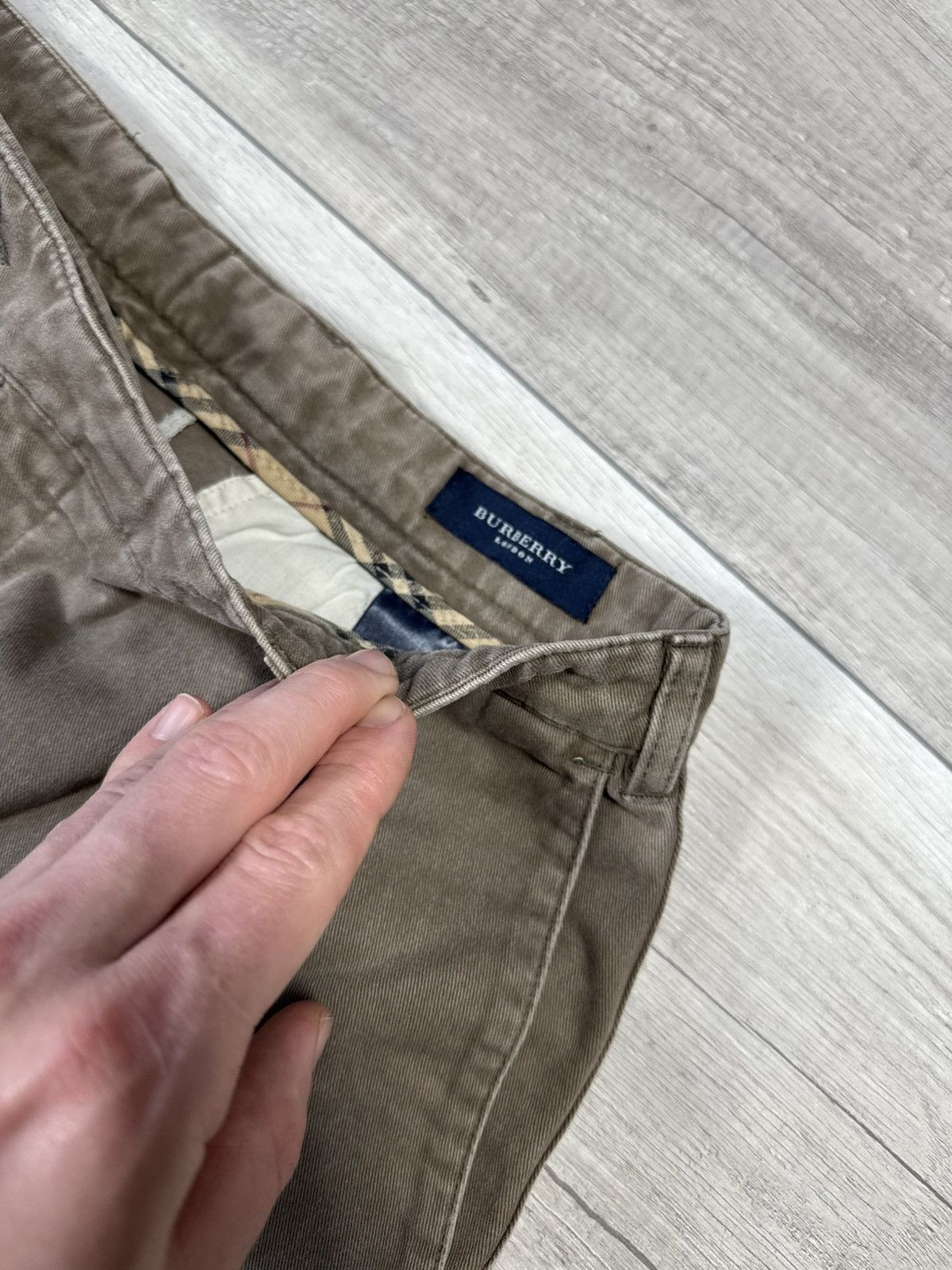 Burberry Burberry London Classic Sand Chinos Pants Trousers Size US 34 / EU 50 - 5 Thumbnail