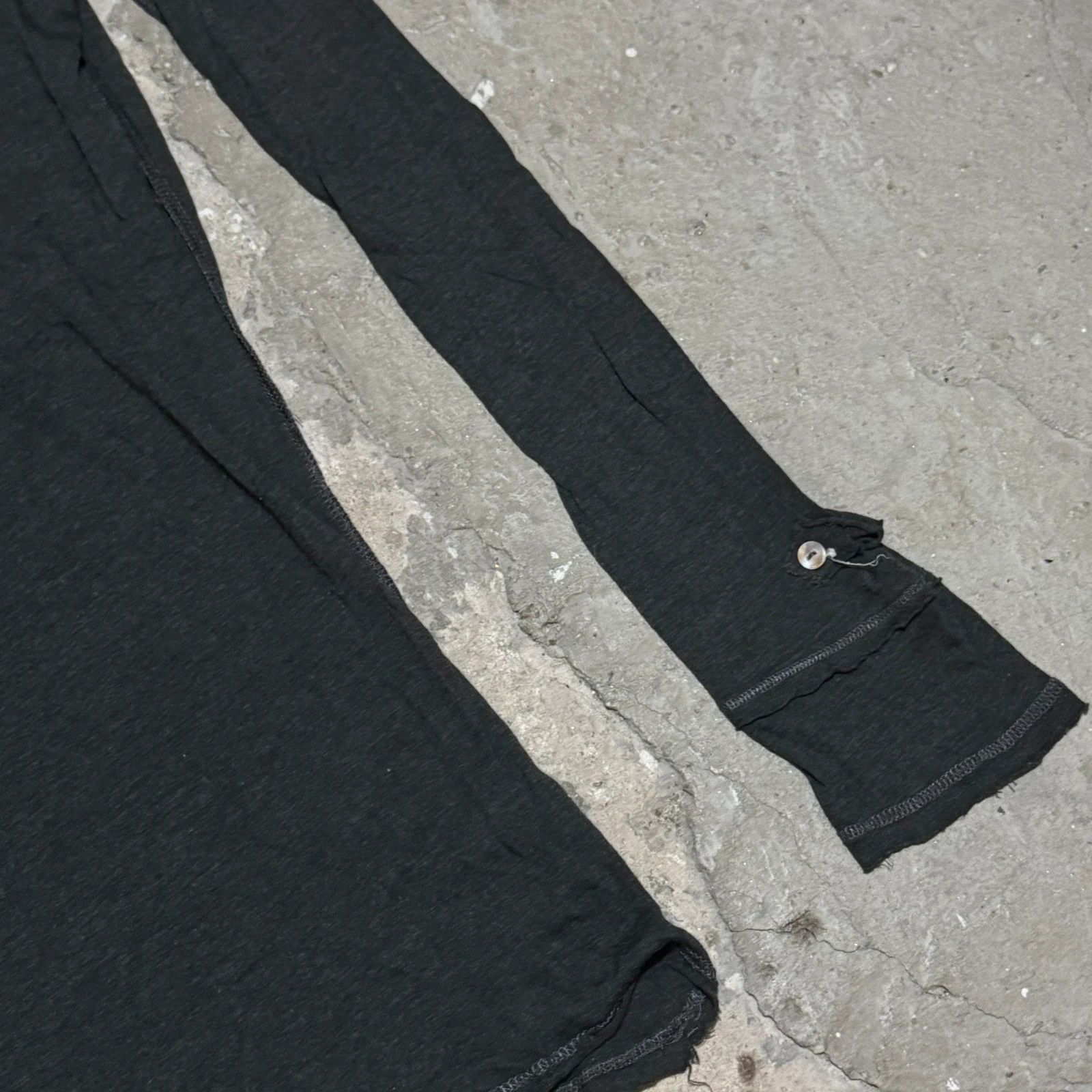 Other Cashmere thin v-neck buttons avant garde long sleeve top Size S / US 4 / IT 40 - 5 Thumbnail