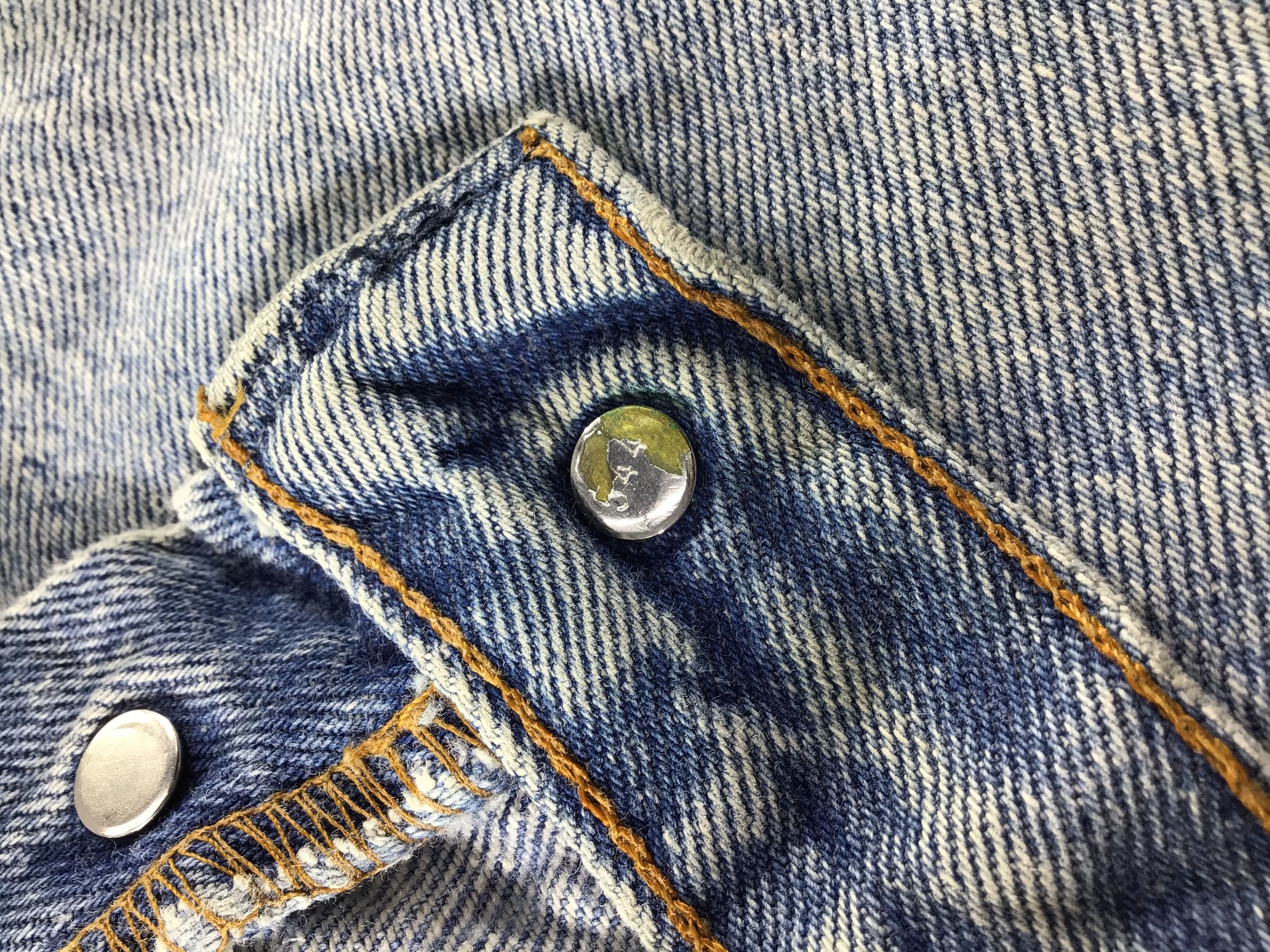 Levi's Vintage Levis 501 Jeans Faded Blue Jeans -J423 Size US 37 - 9 Thumbnail