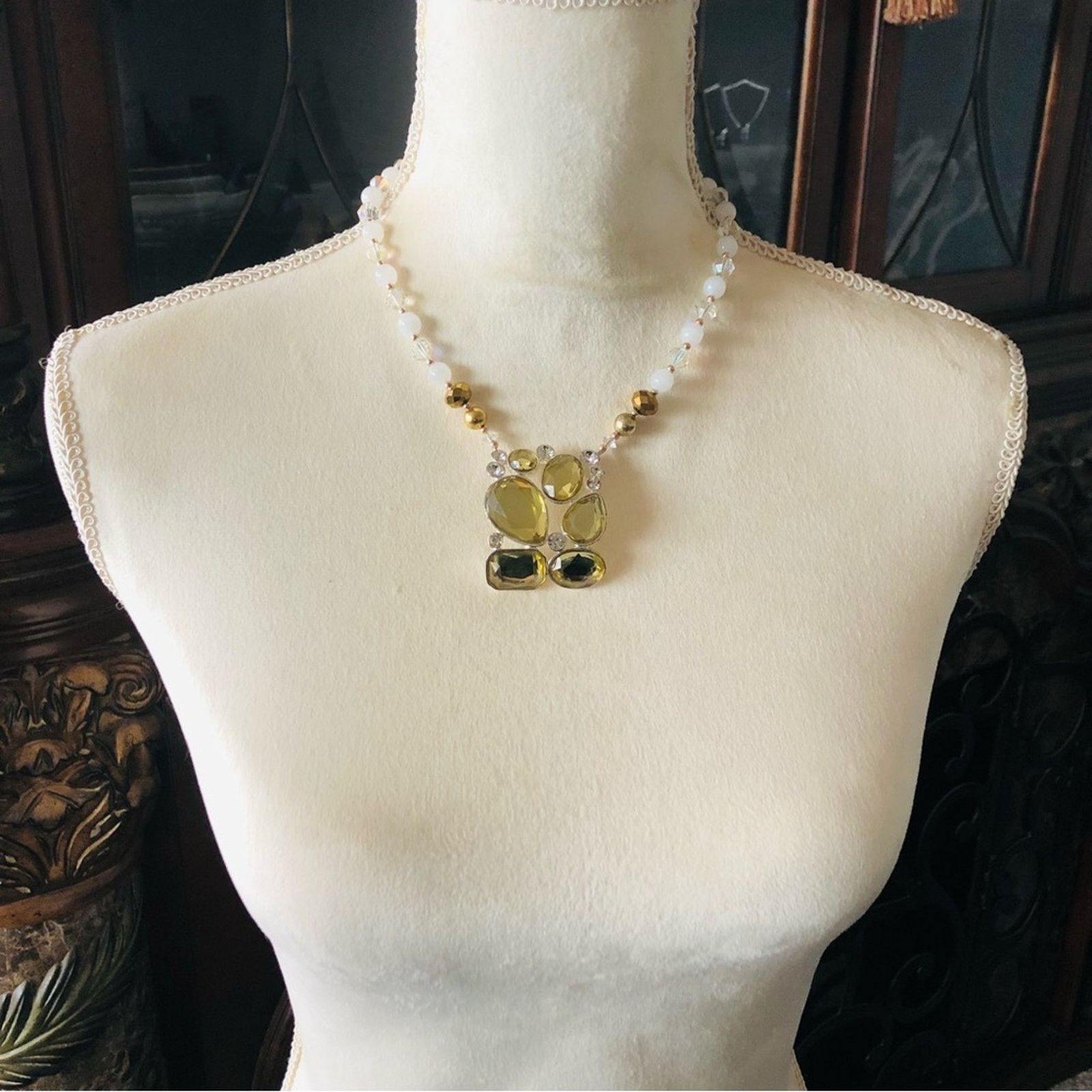 Handmade Handcrafted large saffron crystal quartz stone necklace Size ONE SIZE - 5 Thumbnail