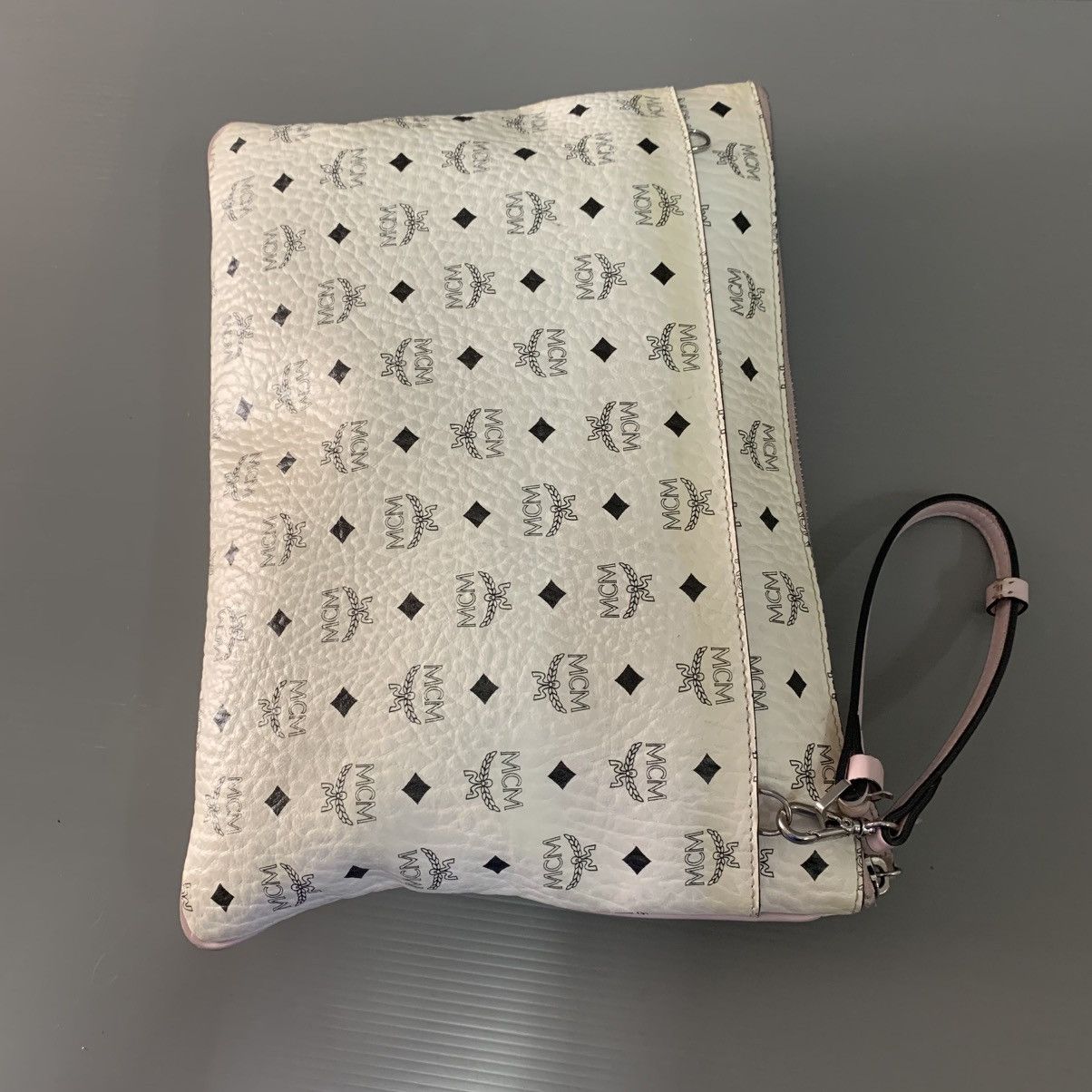 MCM MCM White Clutch Slingbag Size ONE SIZE - 6 Thumbnail