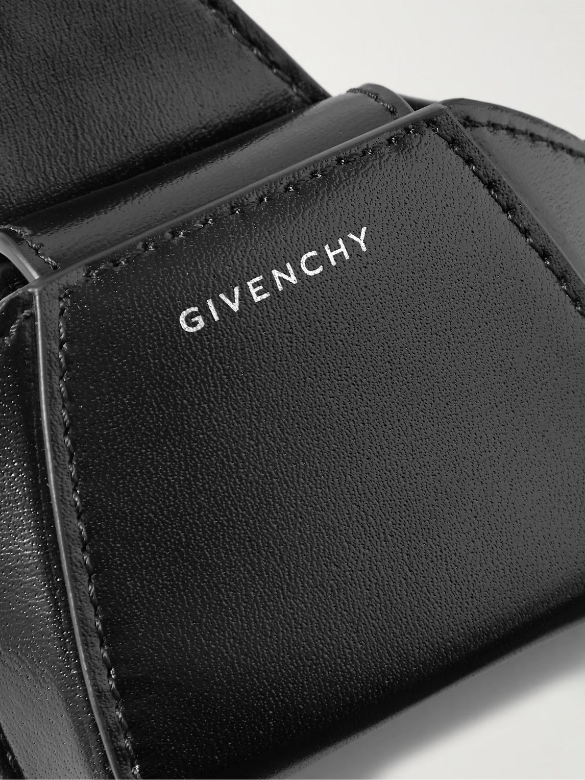 Givenchy o1srvl11e1124 Size:OS / Airpodscase Antigona in Black Size ONE SIZE - 3 Thumbnail