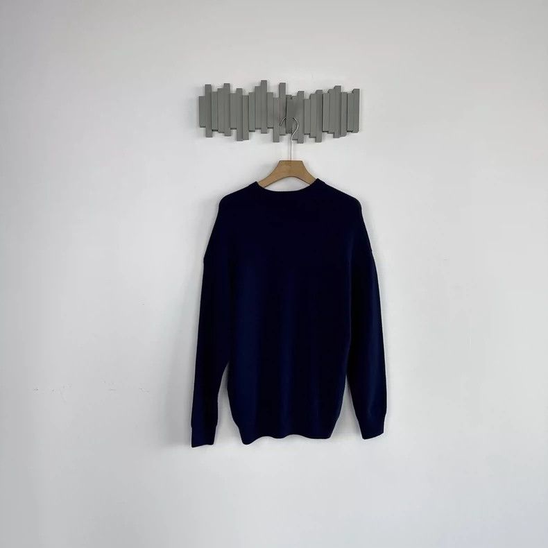 Balenciaga Balenciaga Crewneck pullover with embroidered chest logo sw Size US S / EU 44-46 / 1 - 1 Thumbnail