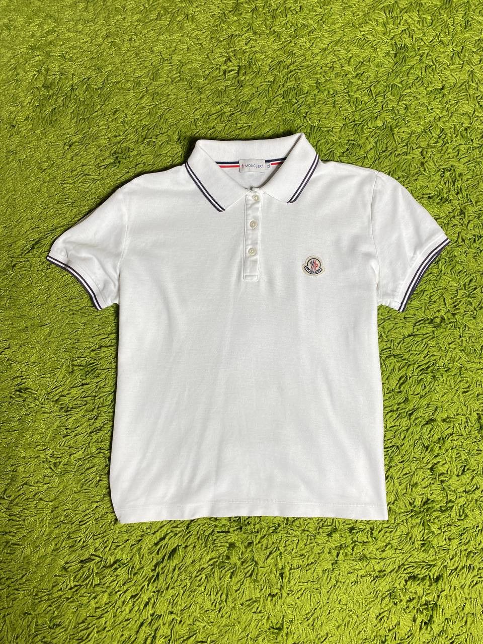 Moncler Moncler Casual Vintage Small Logo Polo Tee T Shirt Size XL / US 12-14 / IT 48-50 - 1 Thumbnail