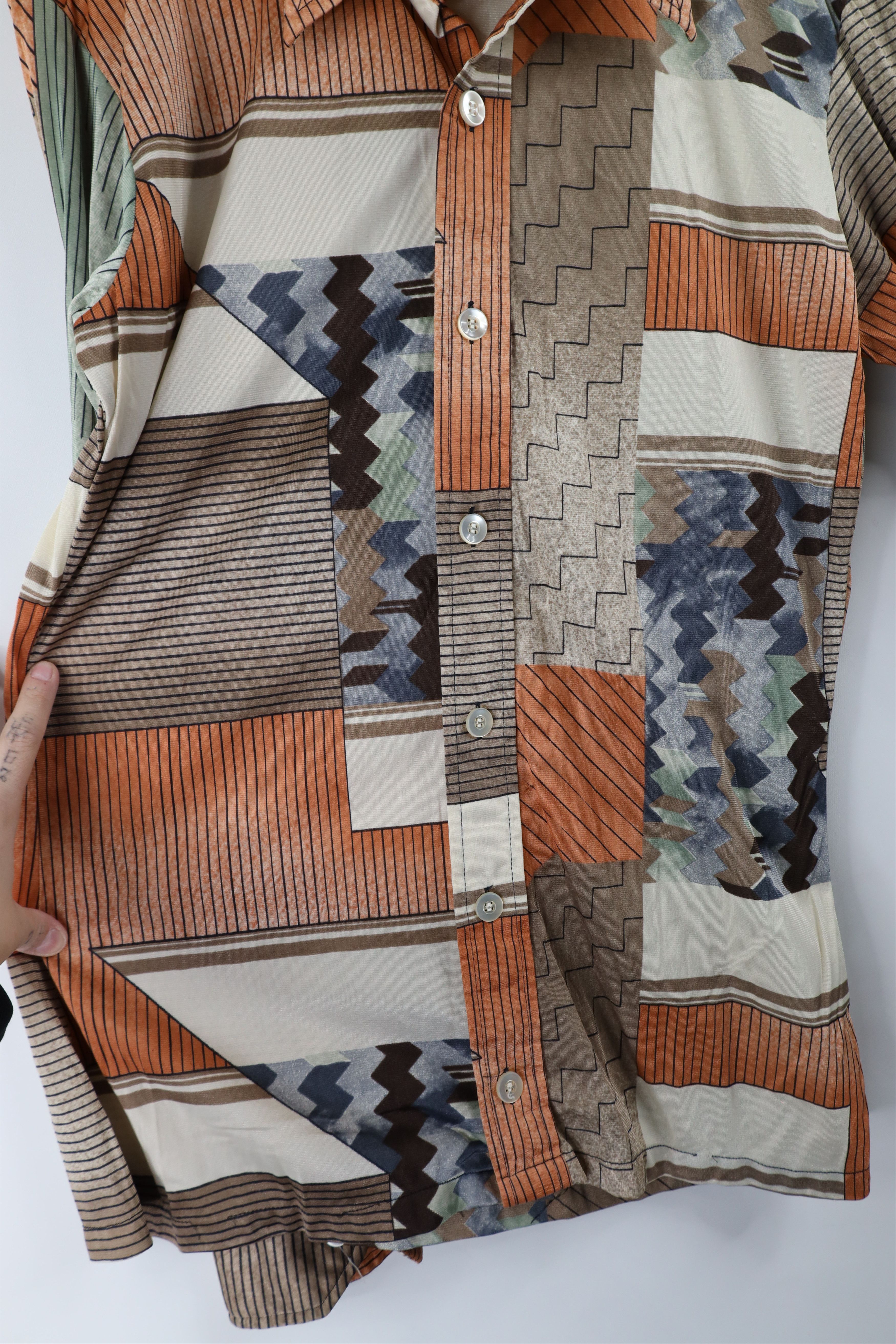 Vintage Vintage 70s Streetwear Geometric Knit Button Shirt USA Size US M / EU 48-50 / 2 - 9 Thumbnail