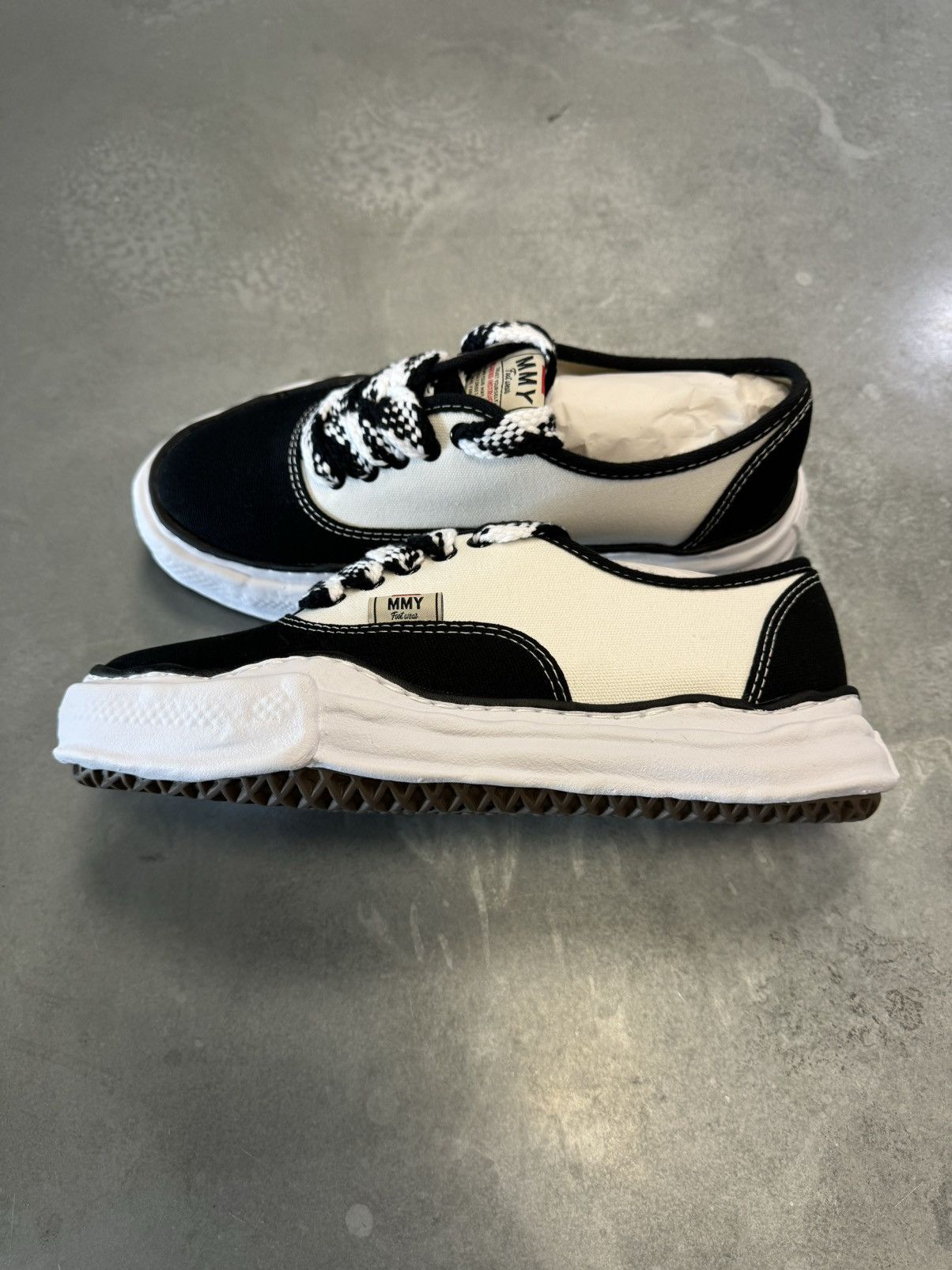 Maison MIHARA YASUHIRO Baker Low Top Size US 10 / EU 43 - 2 Thumbnail